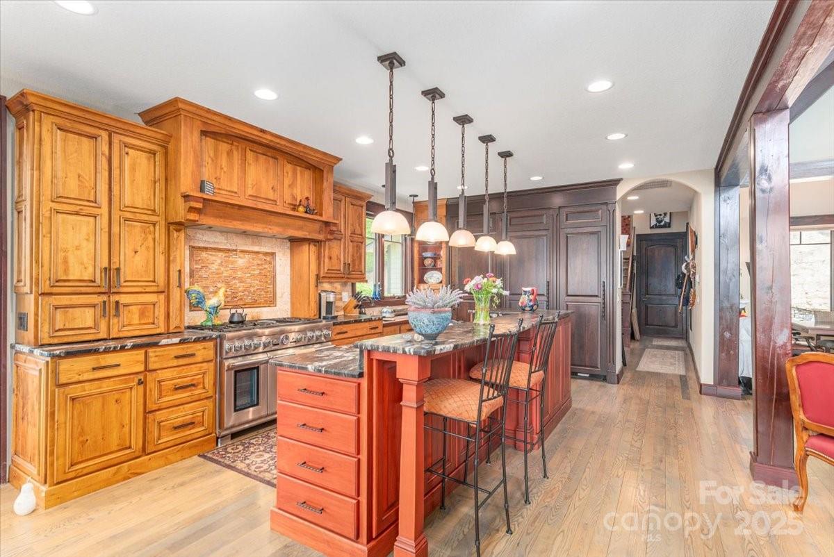 2461 Eagles Nest Road