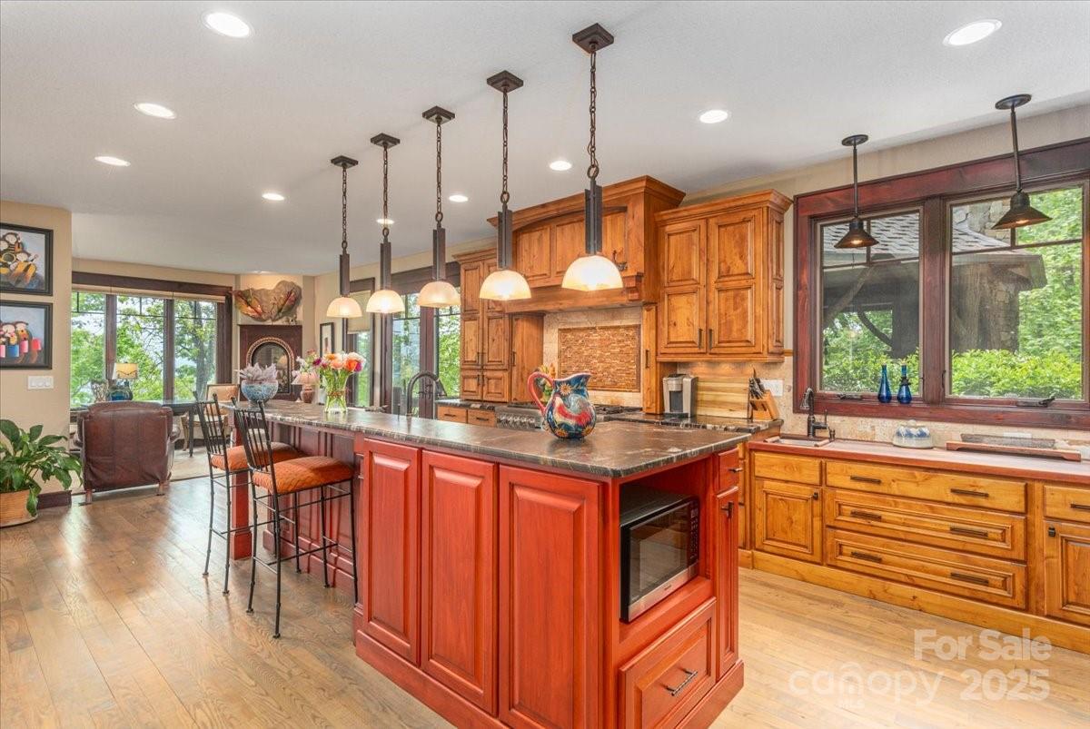 2461 Eagles Nest Road