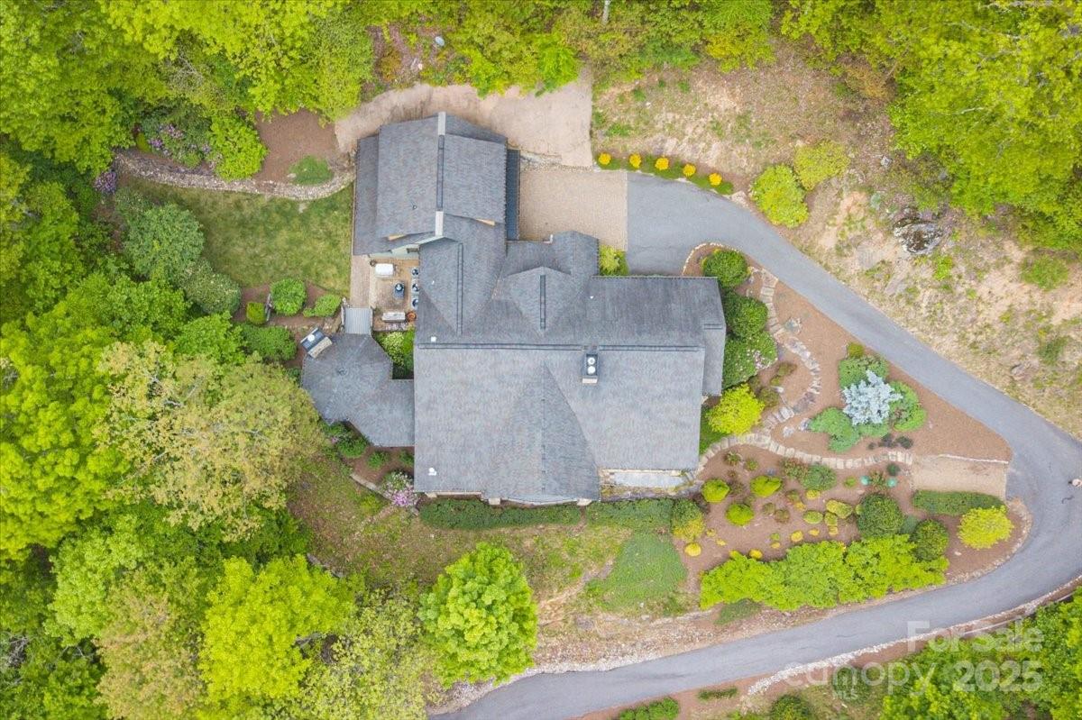 2461 Eagles Nest Road
