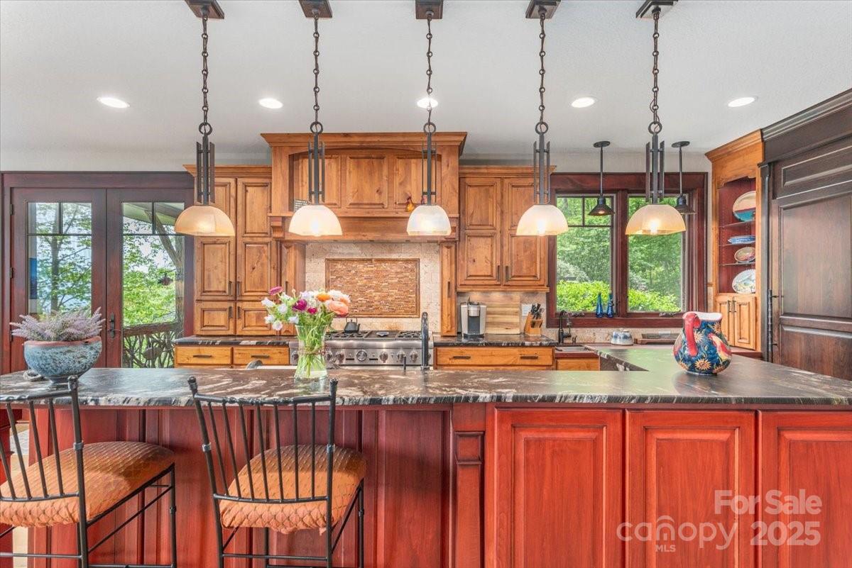 2461 Eagles Nest Road