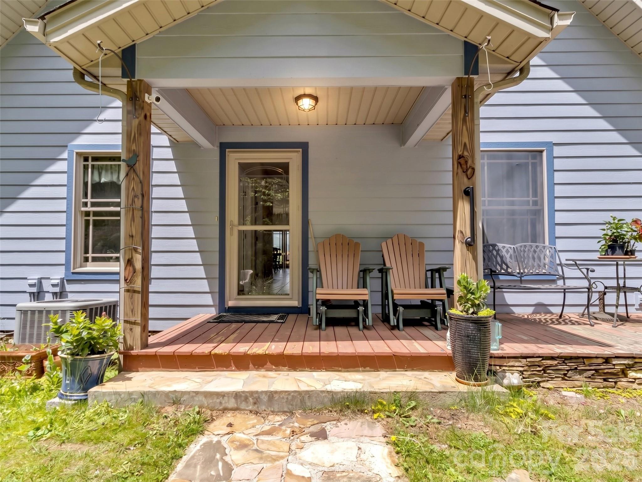 1592 Piney Hill Road