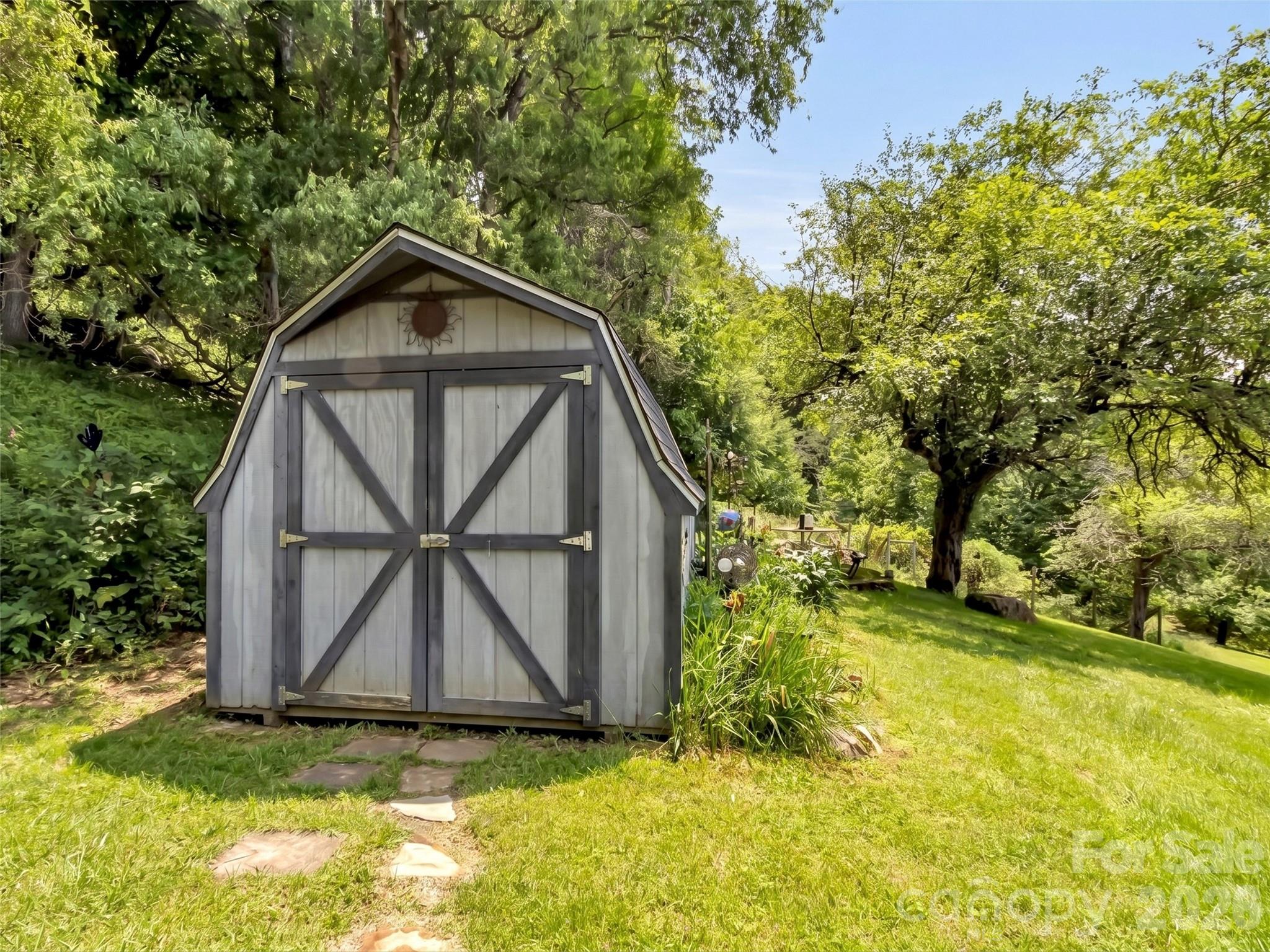 1592 Piney Hill Road