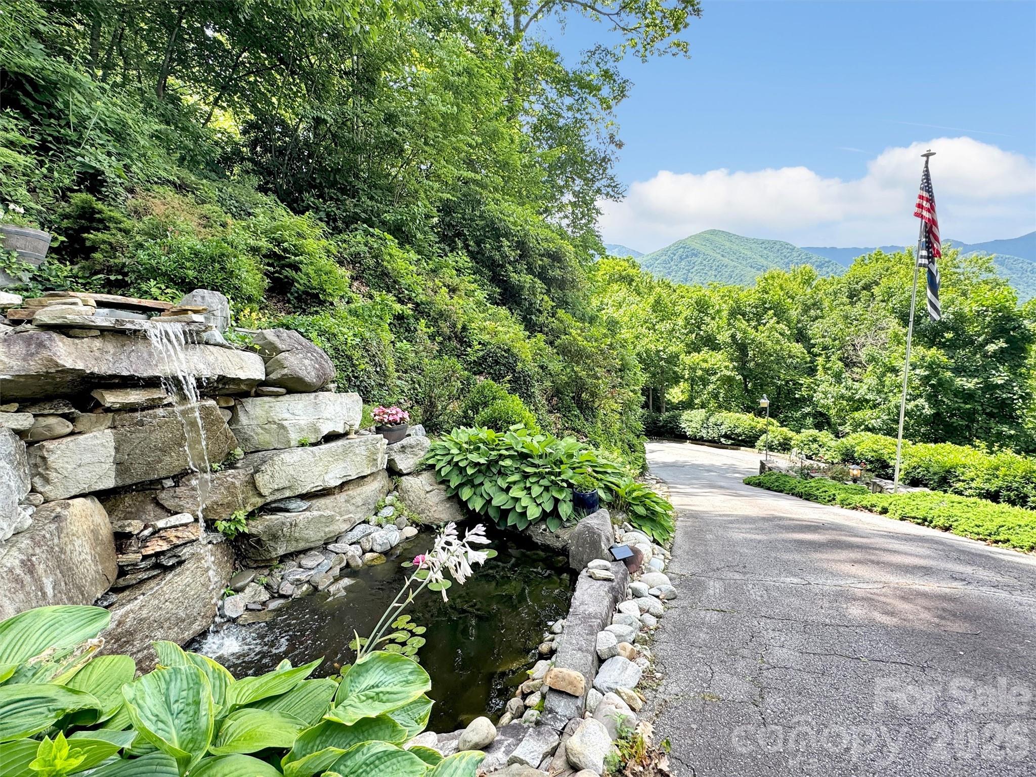28 Mountain Breeze Drive