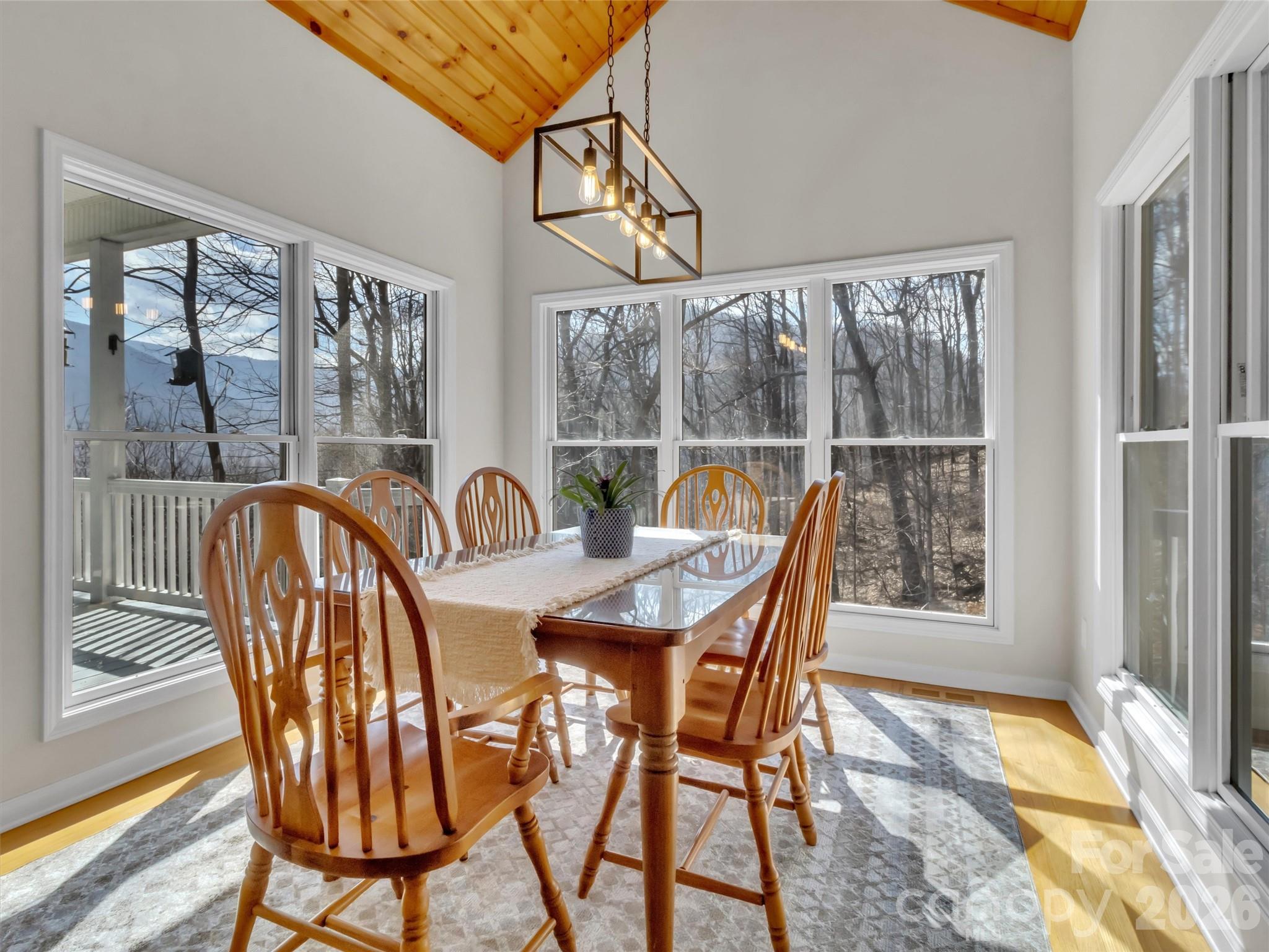 28 Mountain Breeze Drive