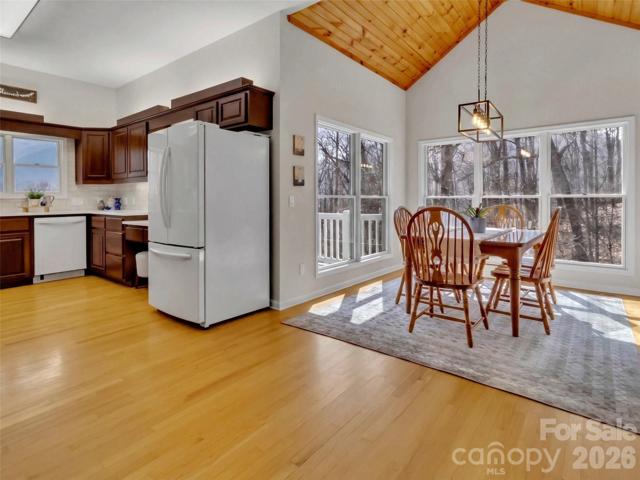 28 Mountain Breeze Drive