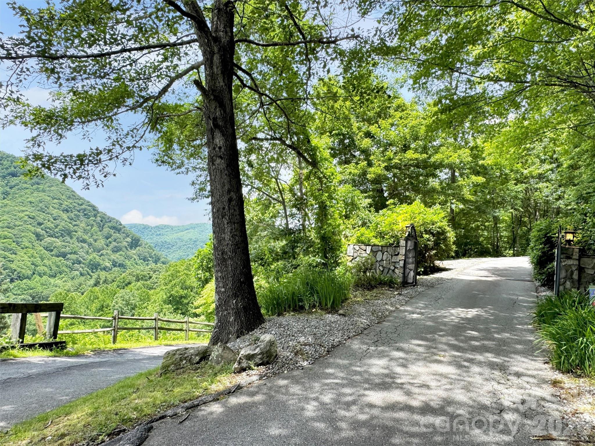 28 Mountain Breeze Drive