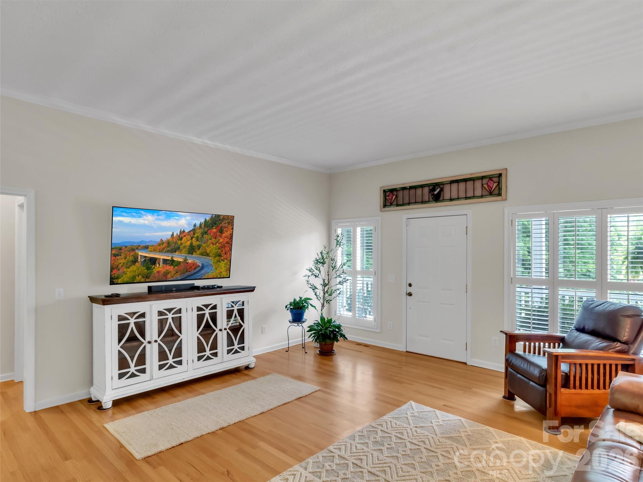 28 Mountain Breeze Drive