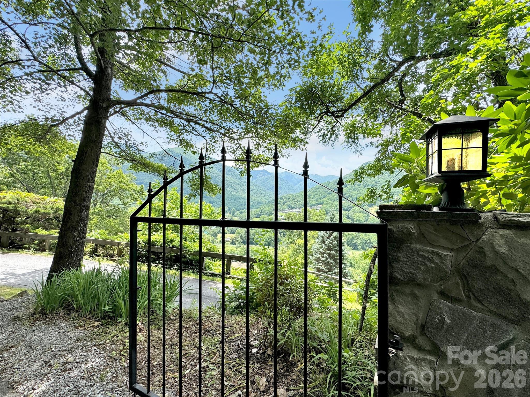 28 Mountain Breeze Drive