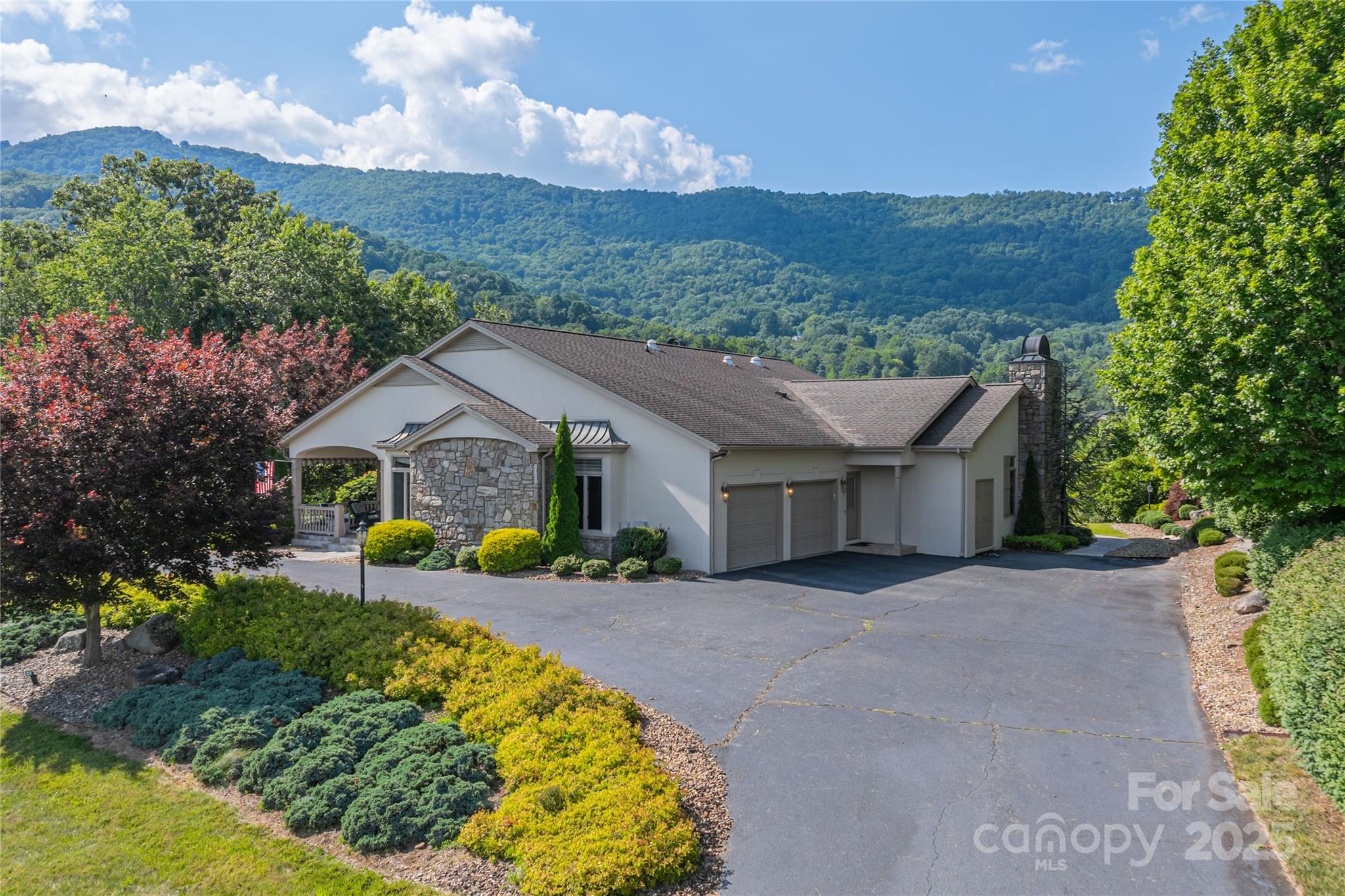 31 Chickering Lane