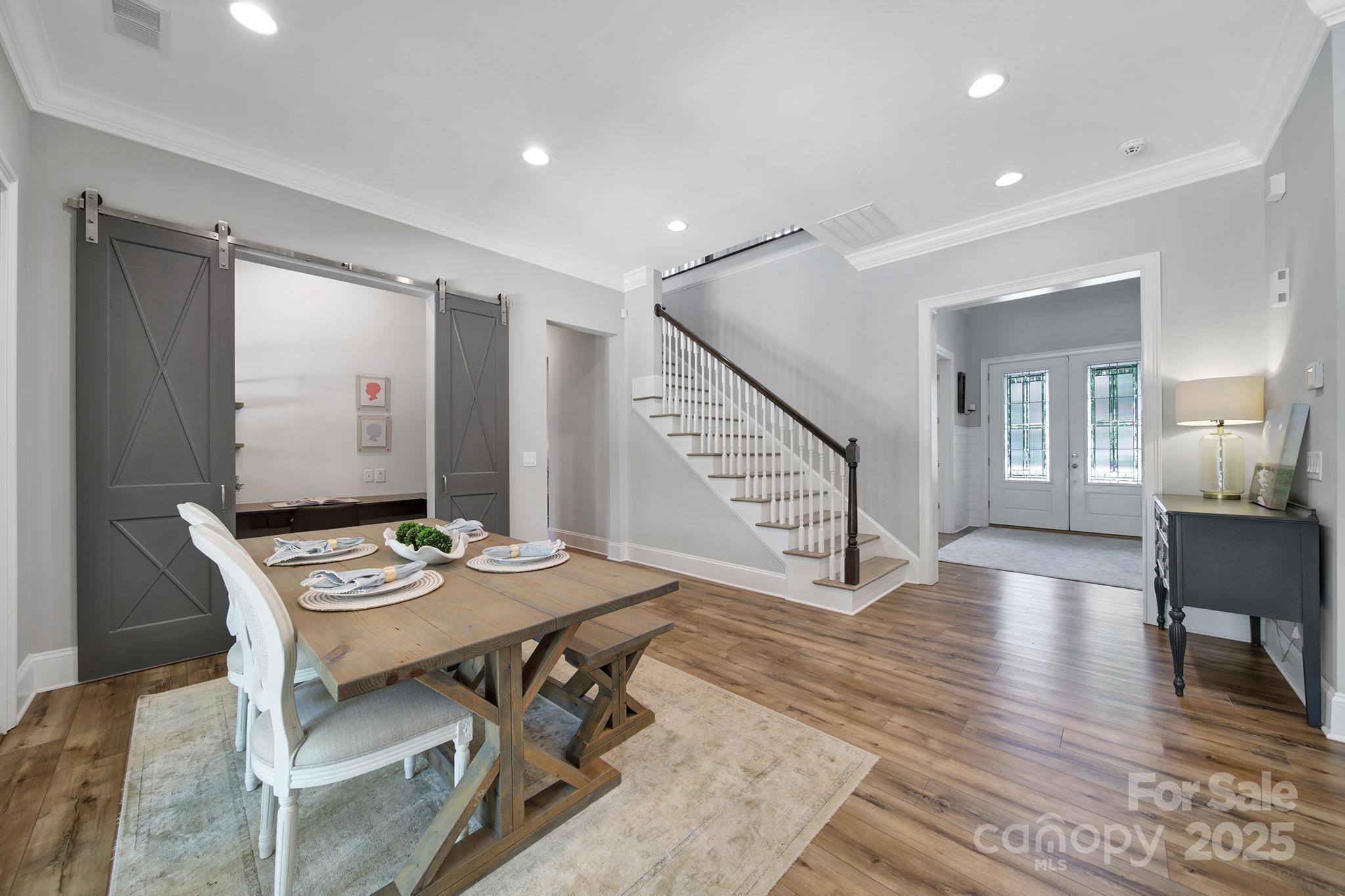 325 Newington Court