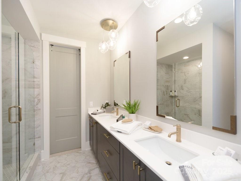 13213 Oak Farm Lane