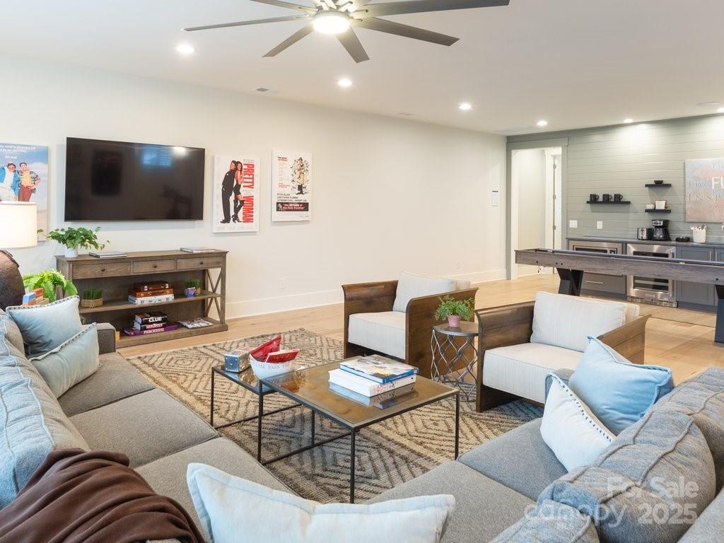 13213 Oak Farm Lane