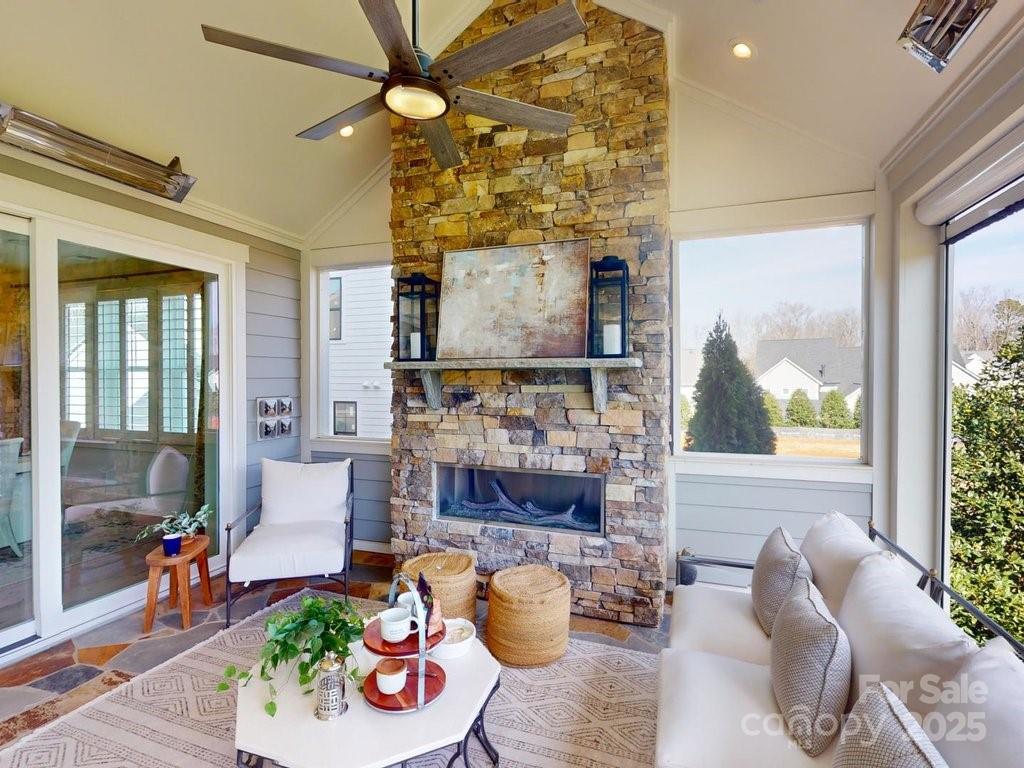 13213 Oak Farm Lane