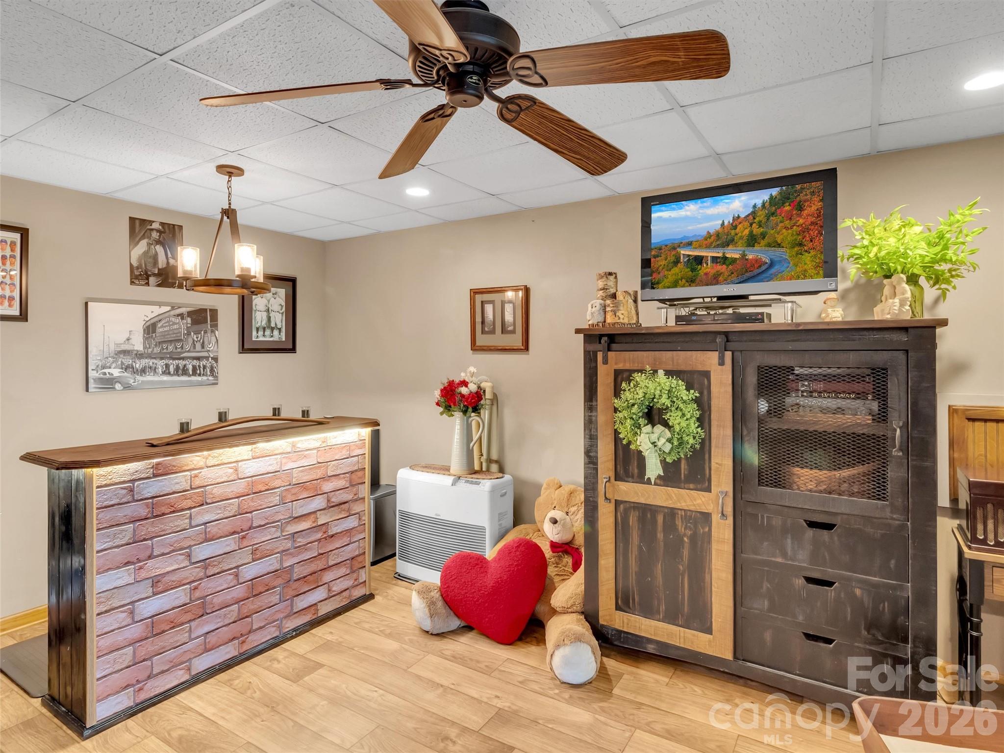 346 Wendy Way