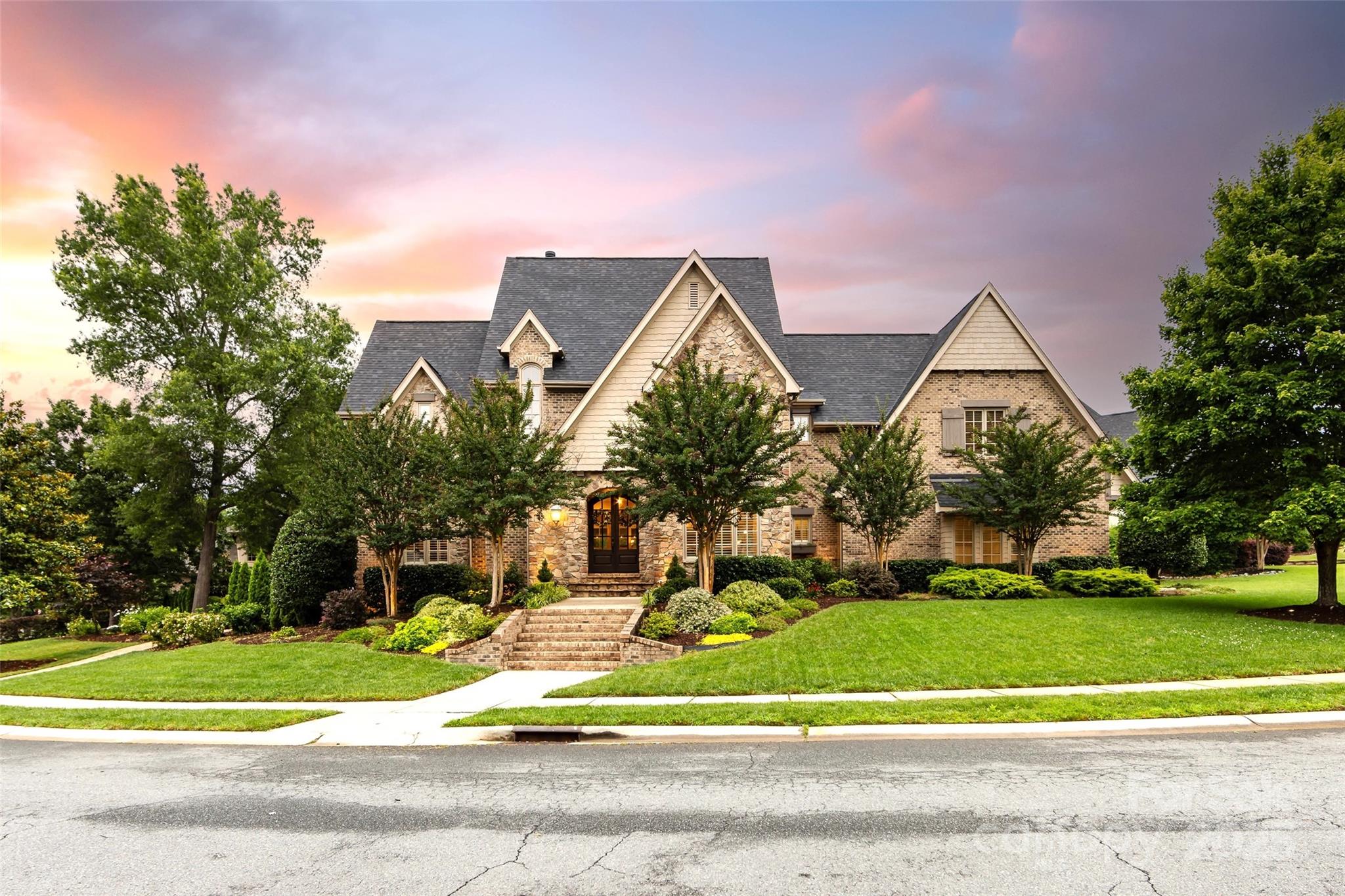 1220 Hadley Park Lane