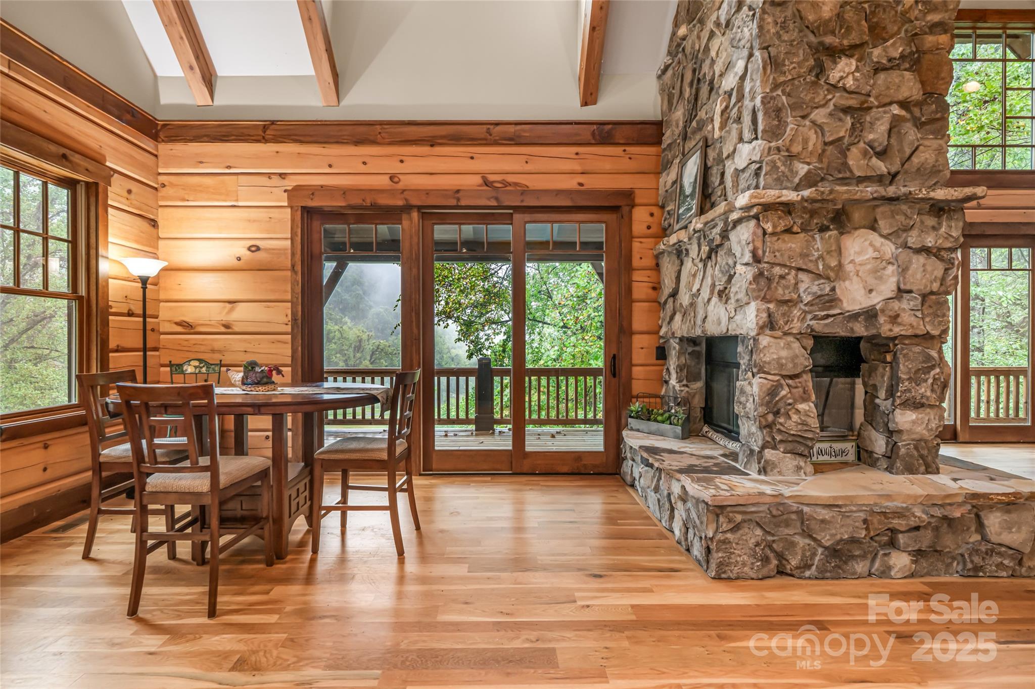 635 Whisper Mountain Drive