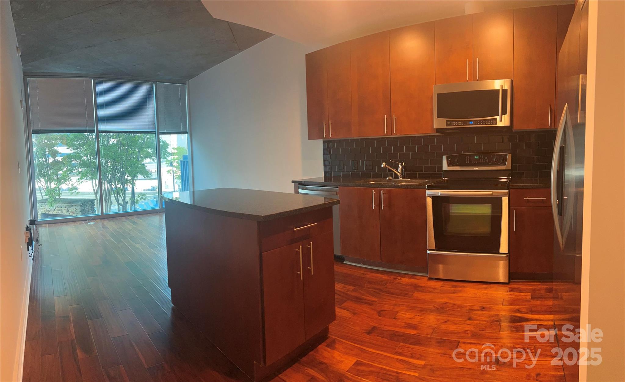 210 N Church Street Unit: 1105