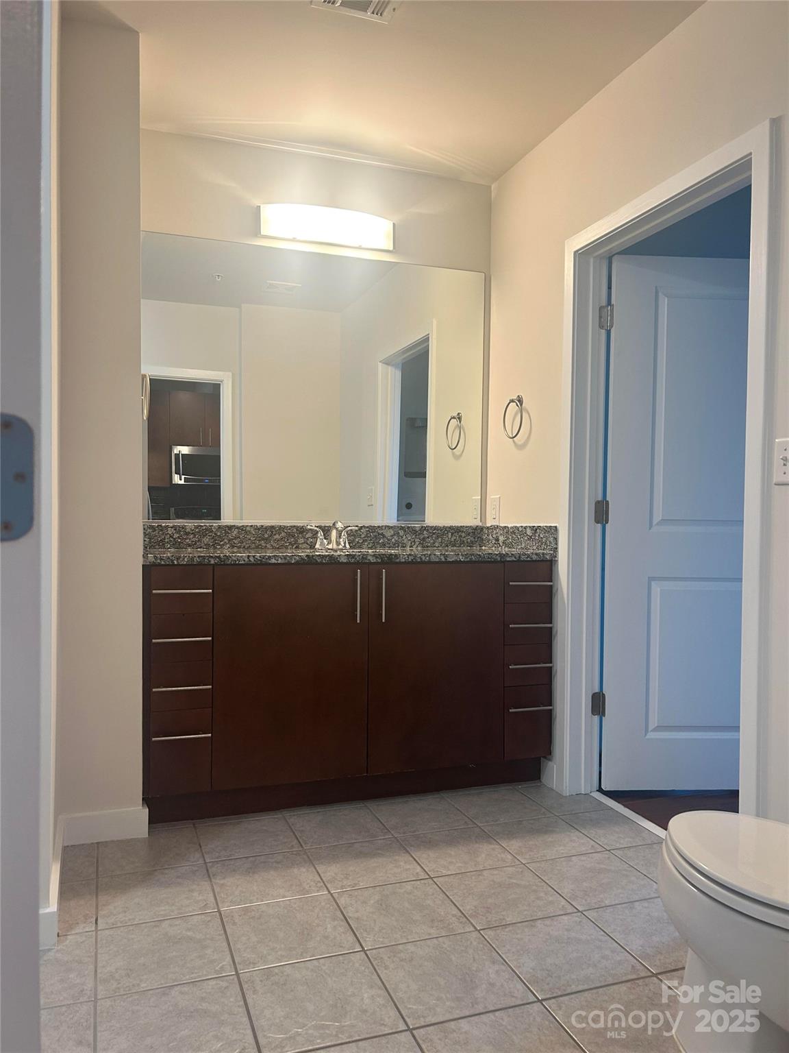210 N Church Street Unit: 1105