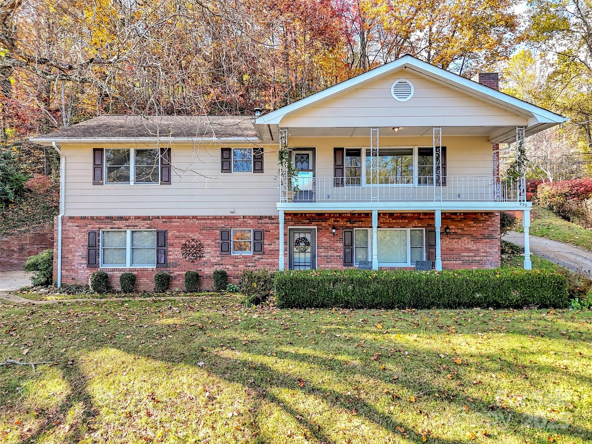 930 Scenic Circle