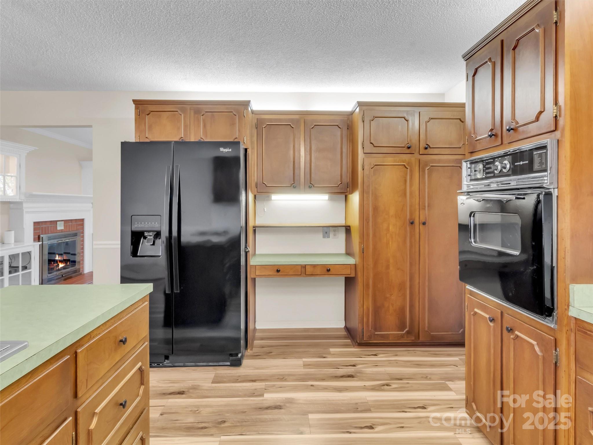 930 Scenic Circle