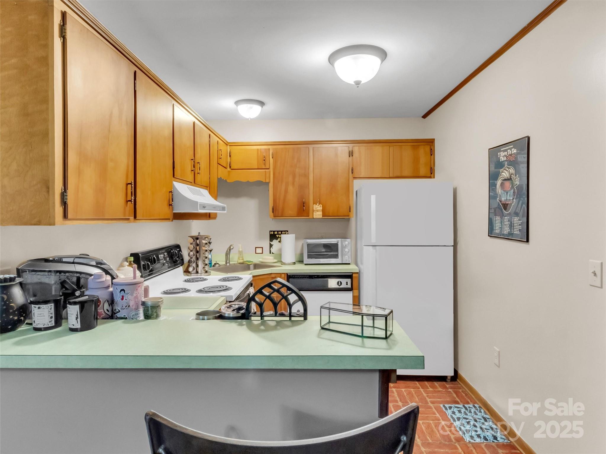 930 Scenic Circle