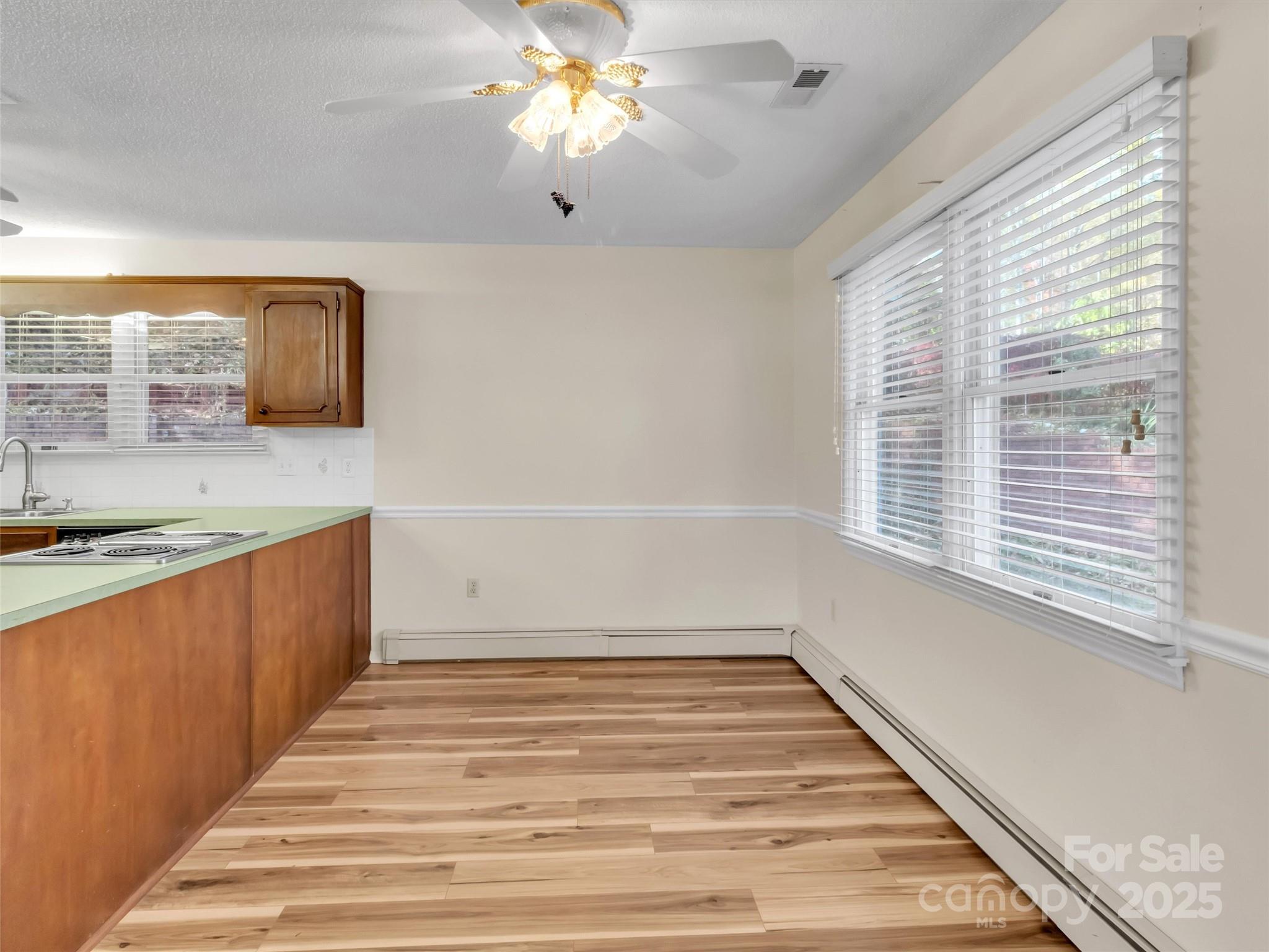 930 Scenic Circle
