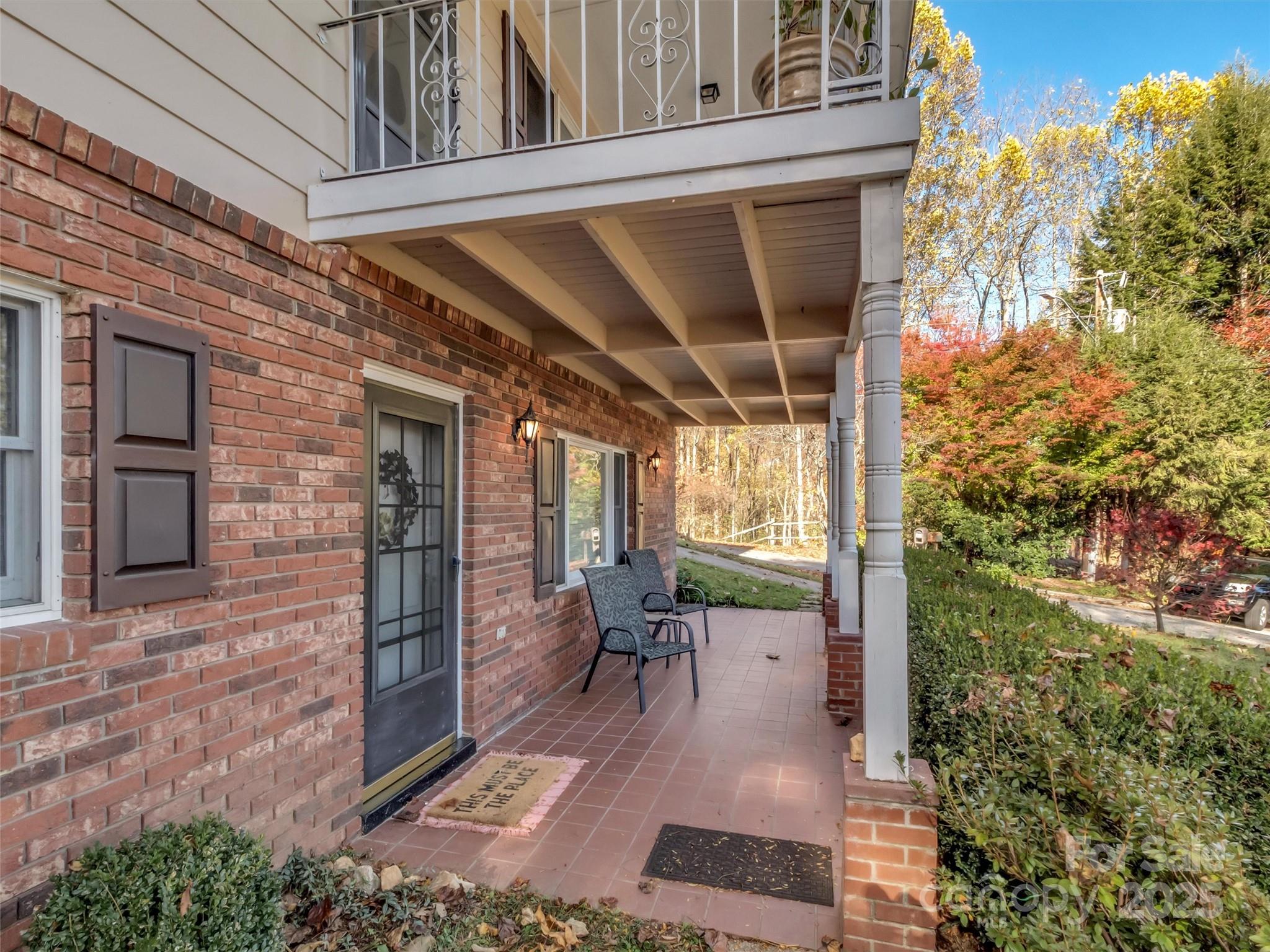 930 Scenic Circle
