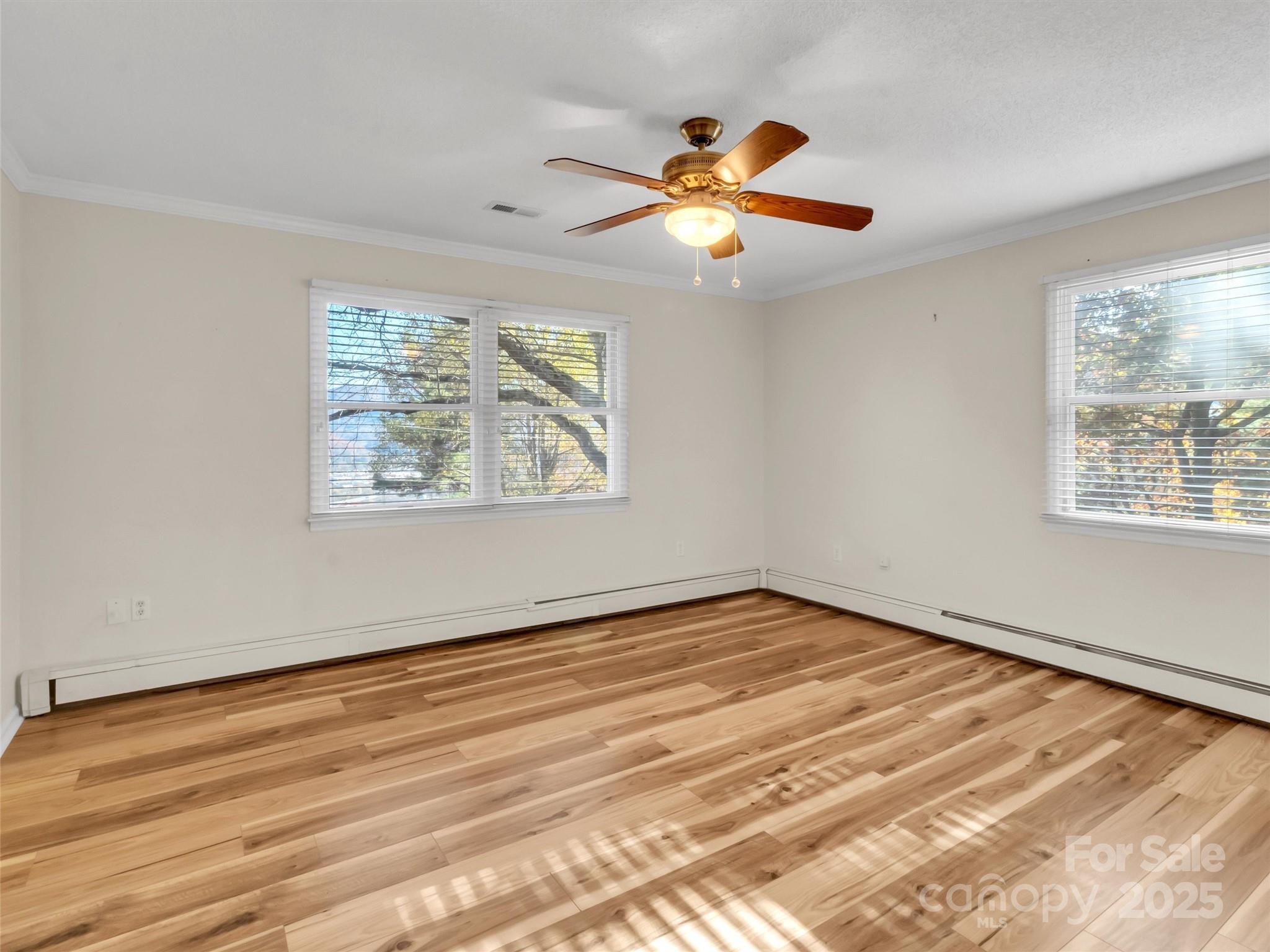 930 Scenic Circle