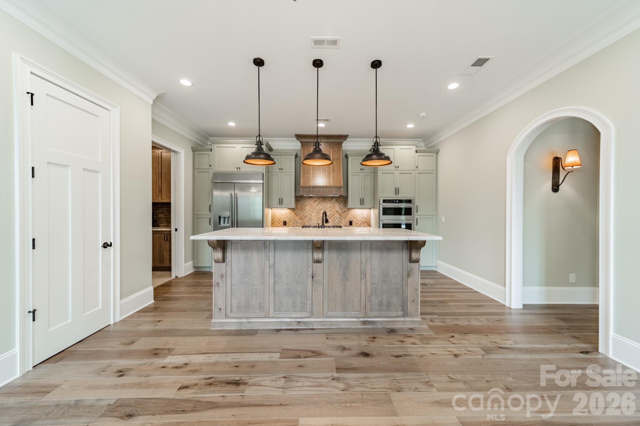 525 Winding Way Unit: 7