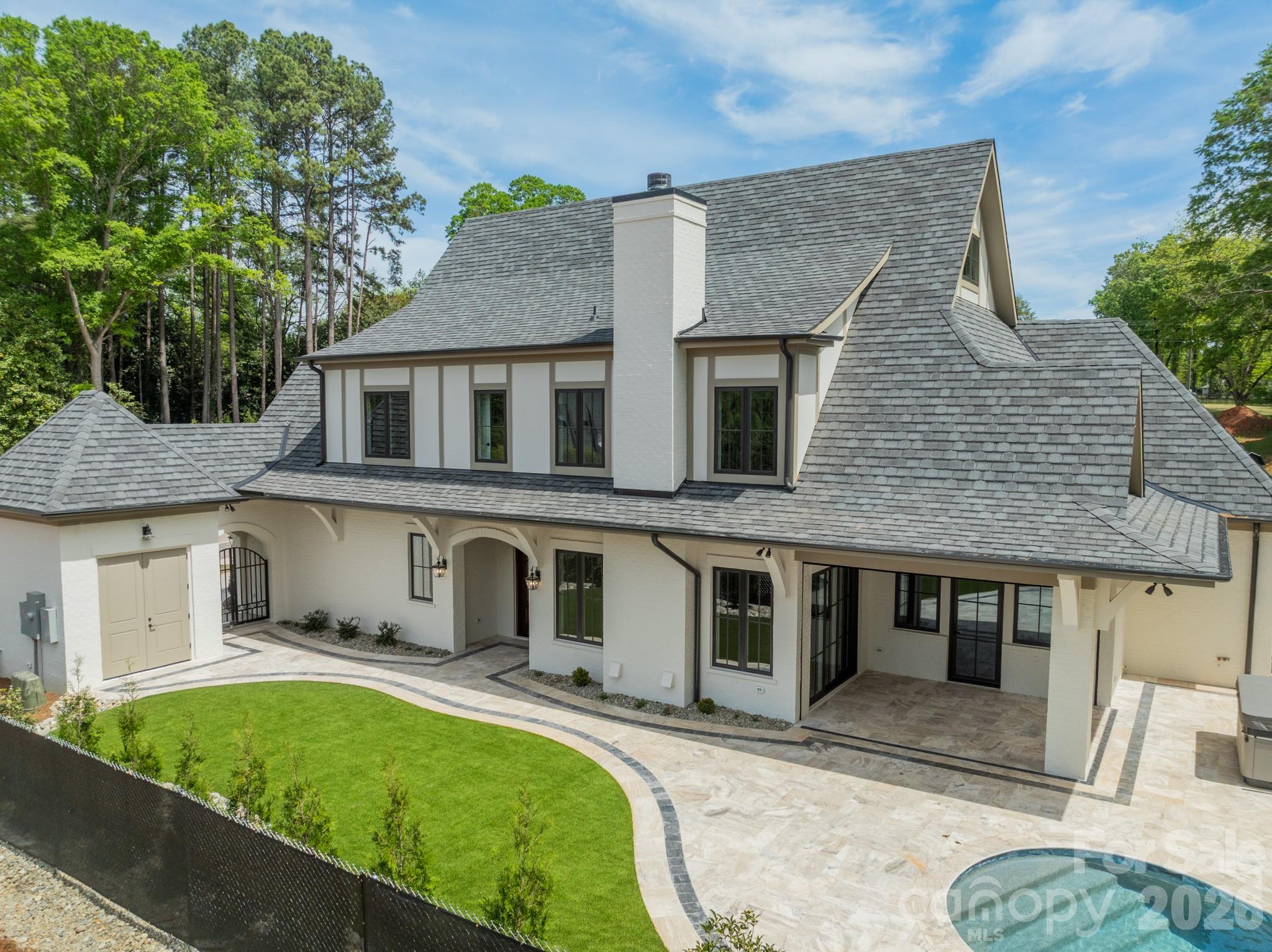 525 Winding Way Unit: 7