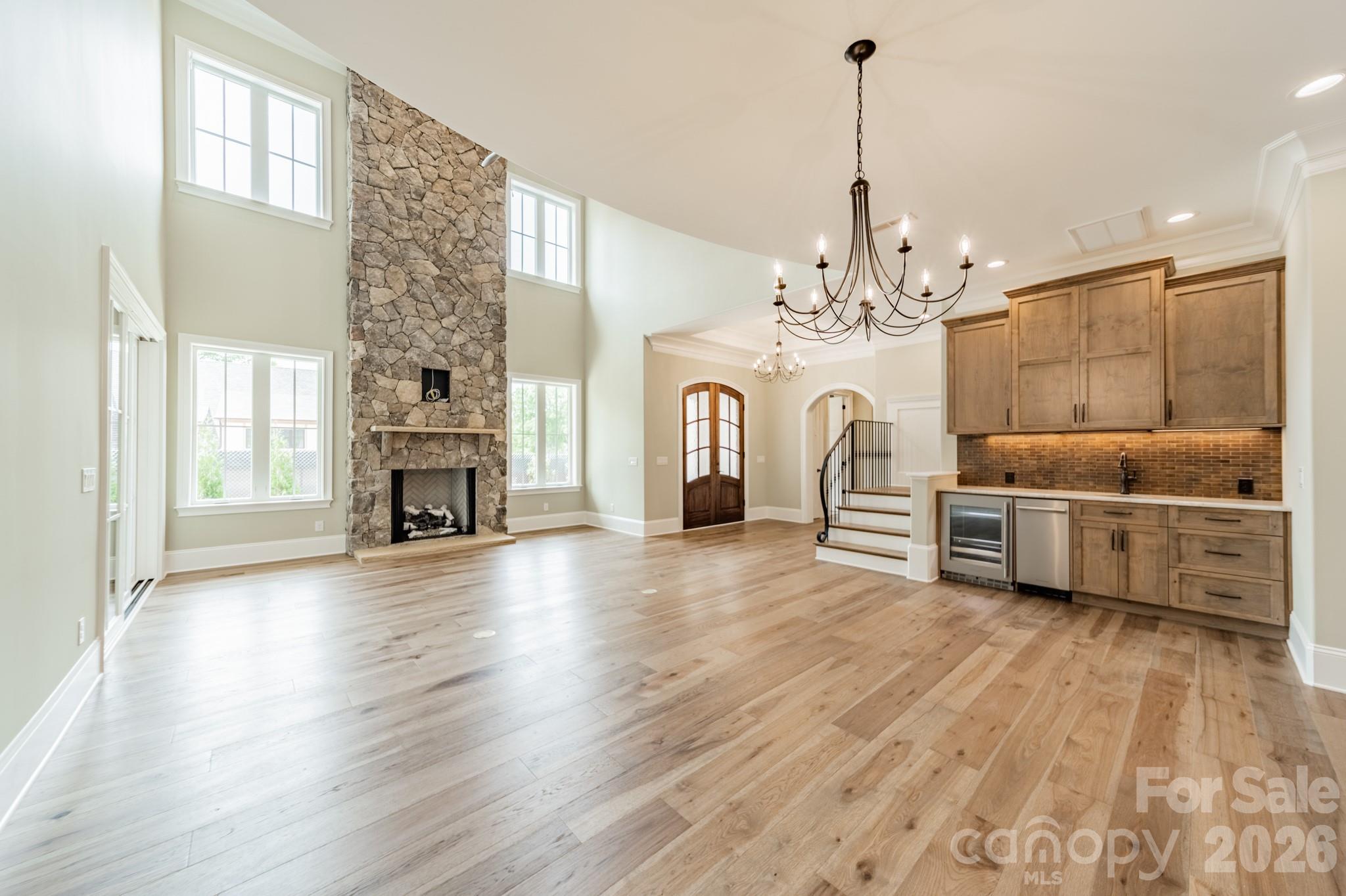 525 Winding Way Unit: 7