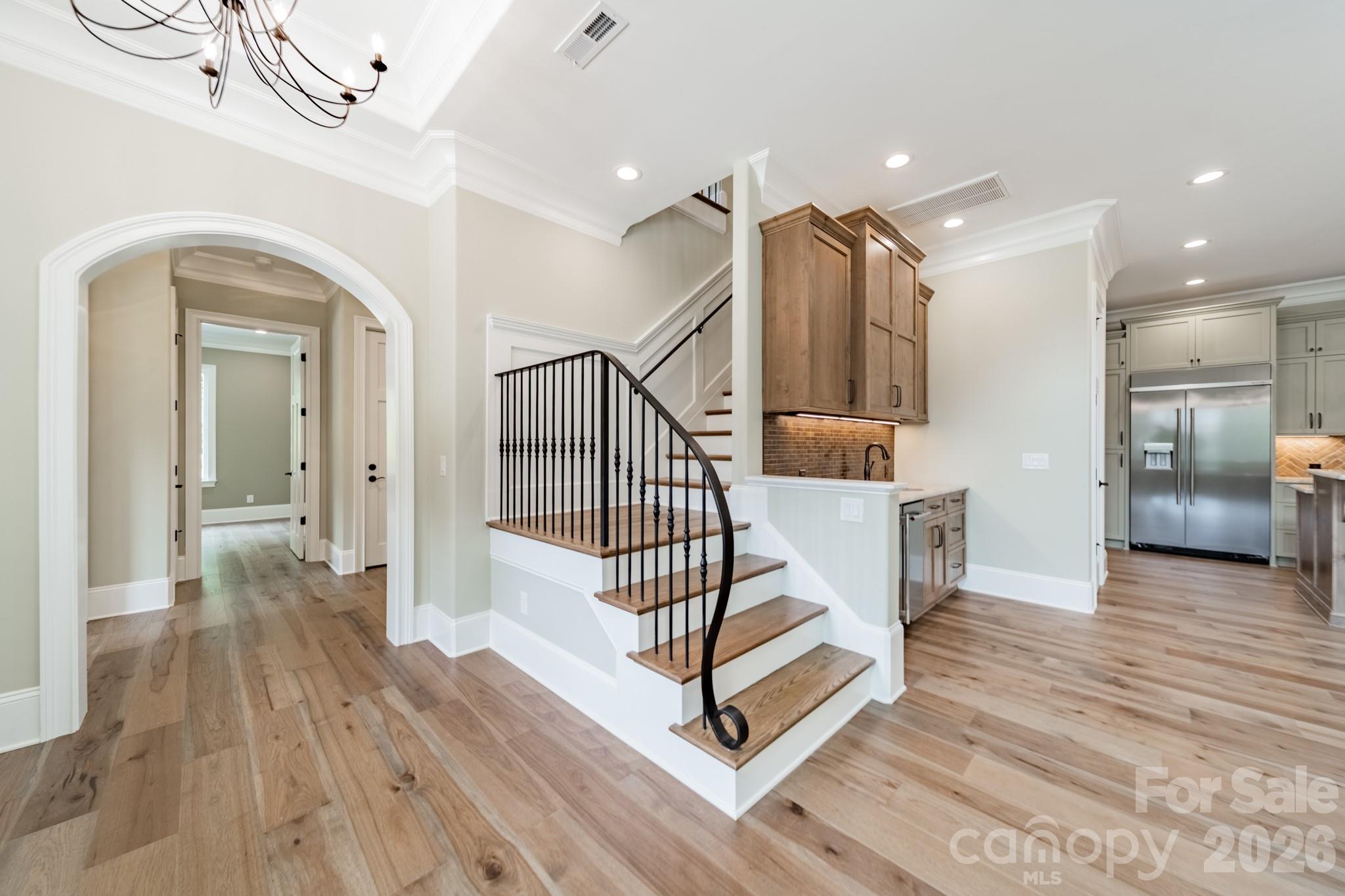 525 Winding Way Unit: 7