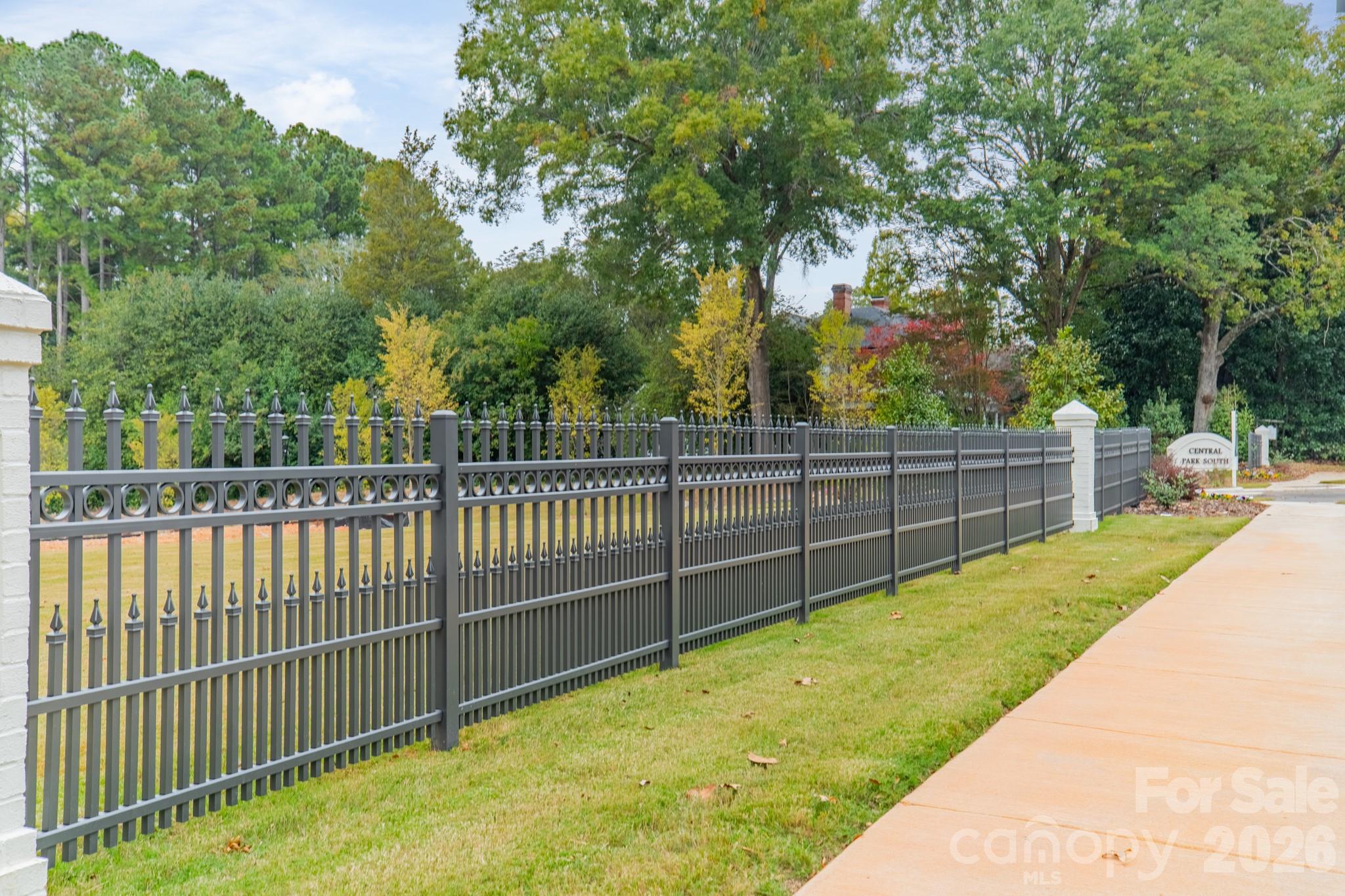 525 Winding Way Unit: 7