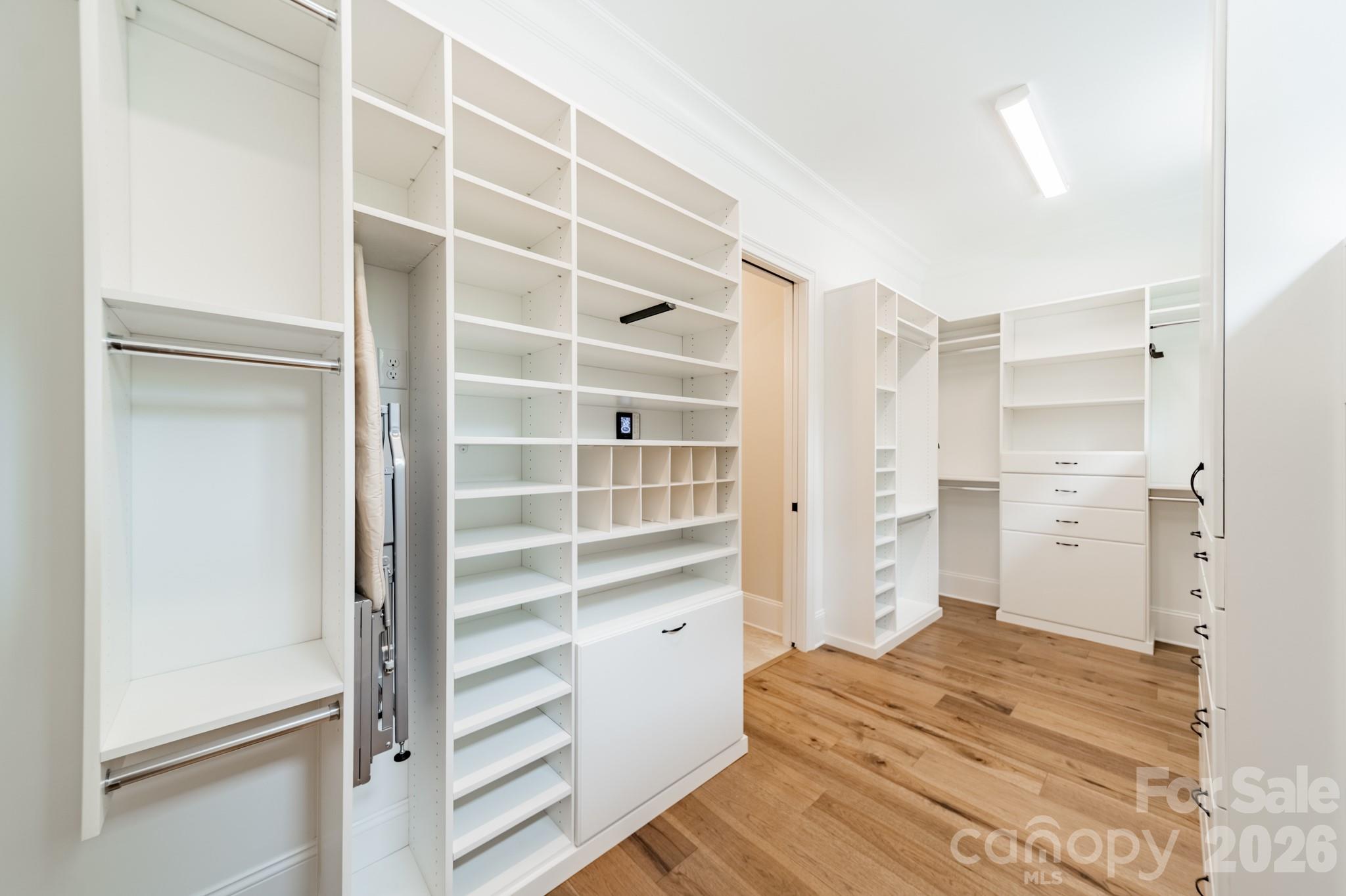 525 Winding Way Unit: 7