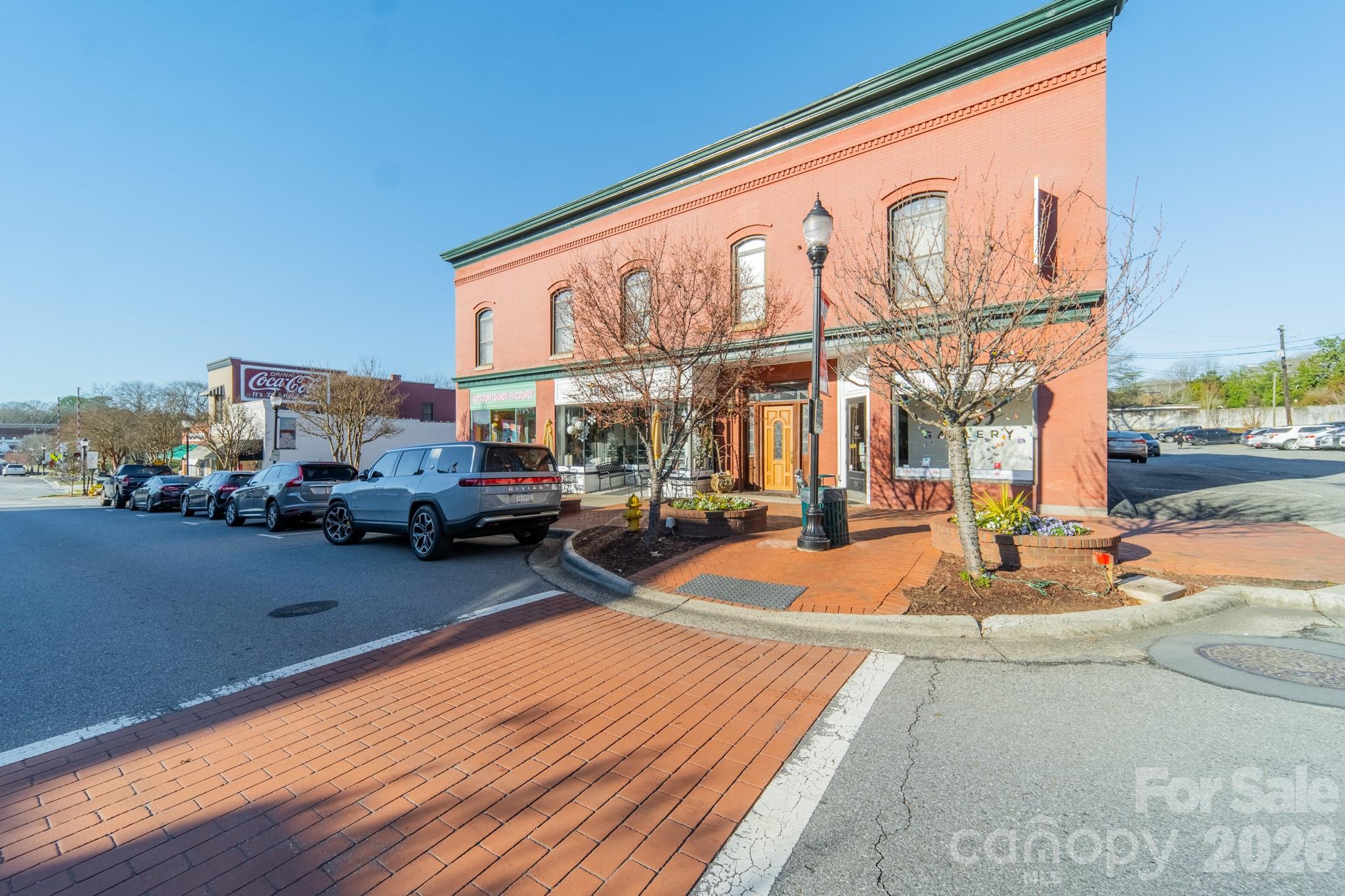 525 Winding Way Unit: 7