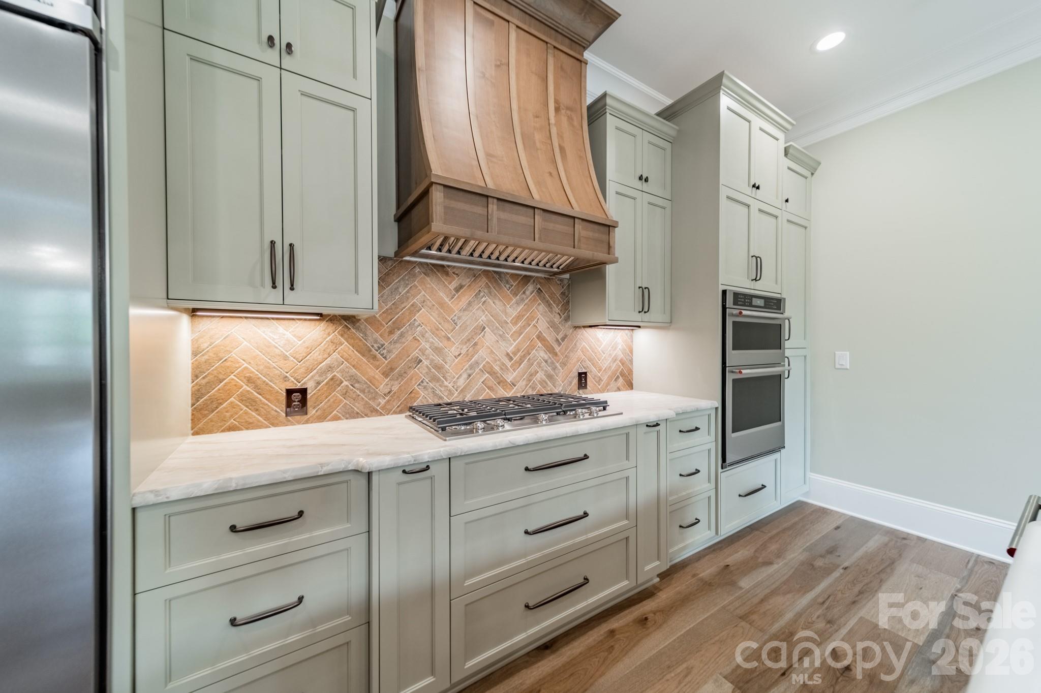 525 Winding Way Unit: 7