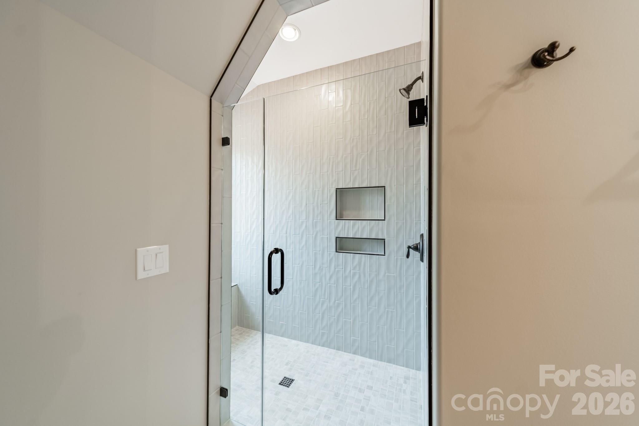 525 Winding Way Unit: 7