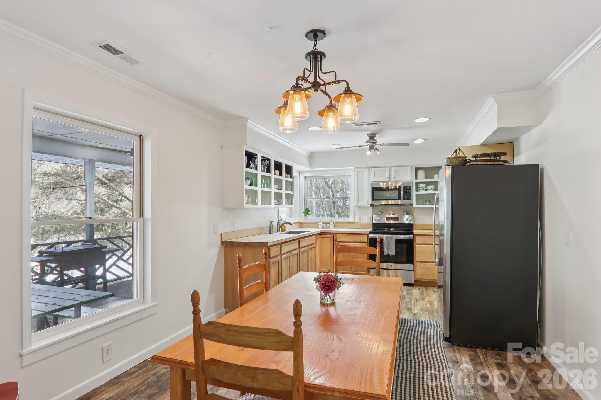 210 Spring Valley Drive Unit: 624 & 625
