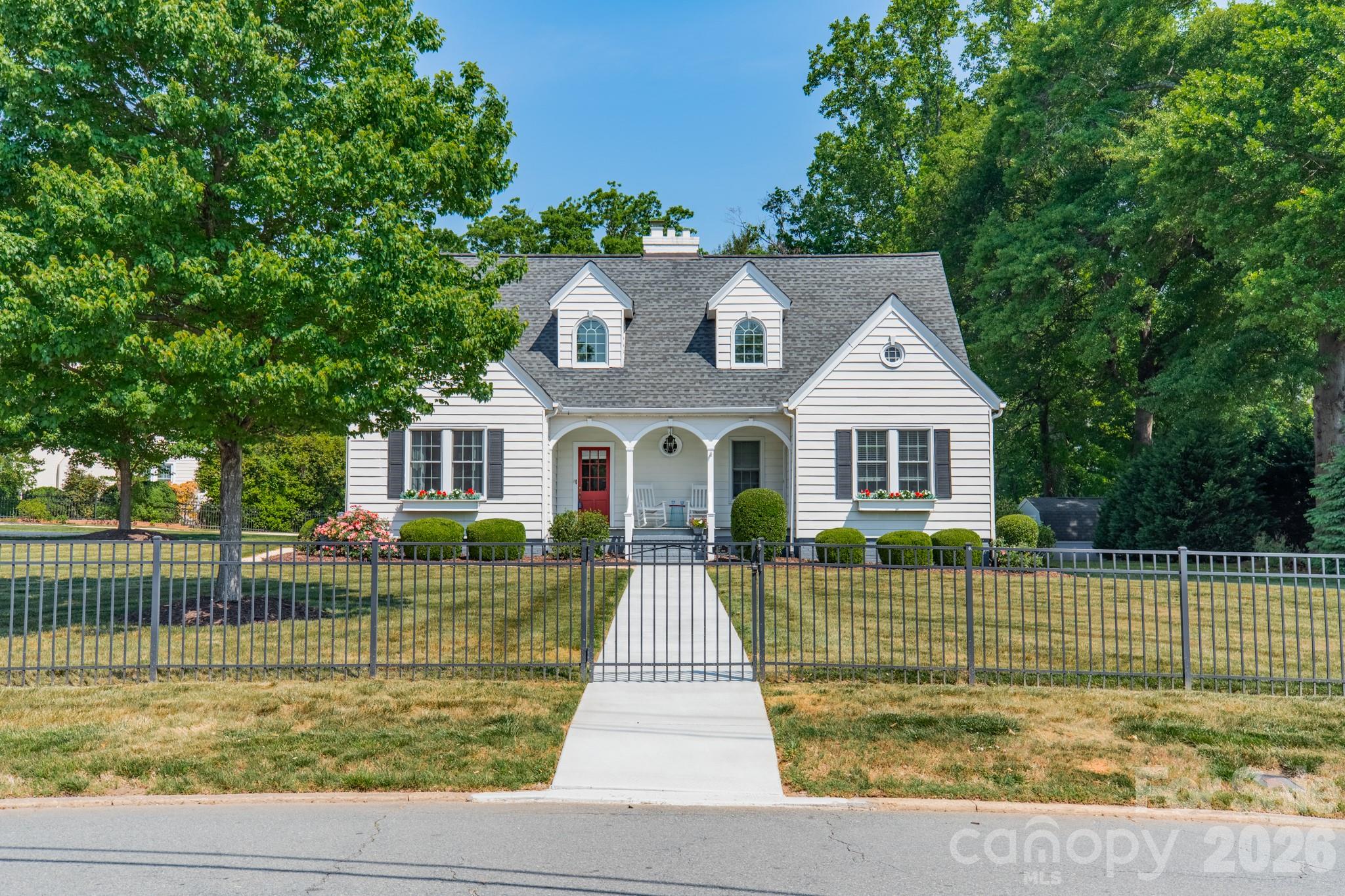 27 Circle Drive