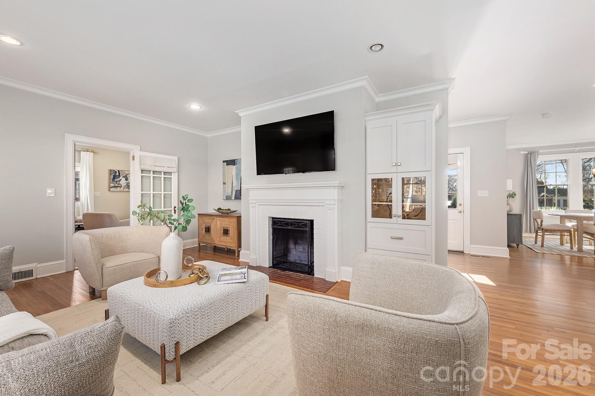 27 Circle Drive