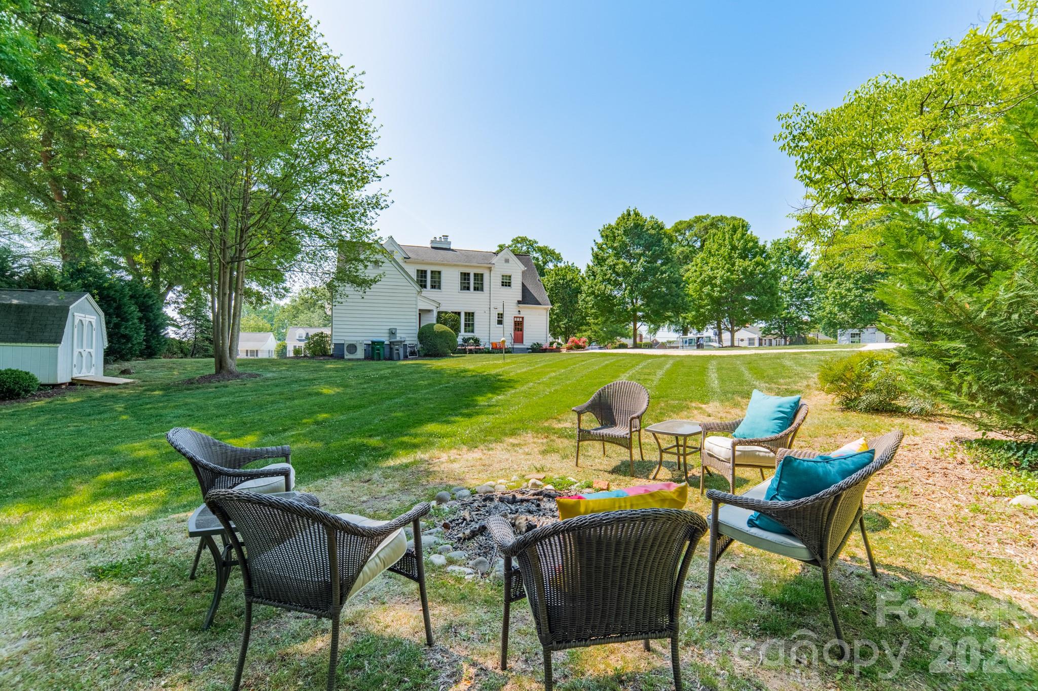 27 Circle Drive