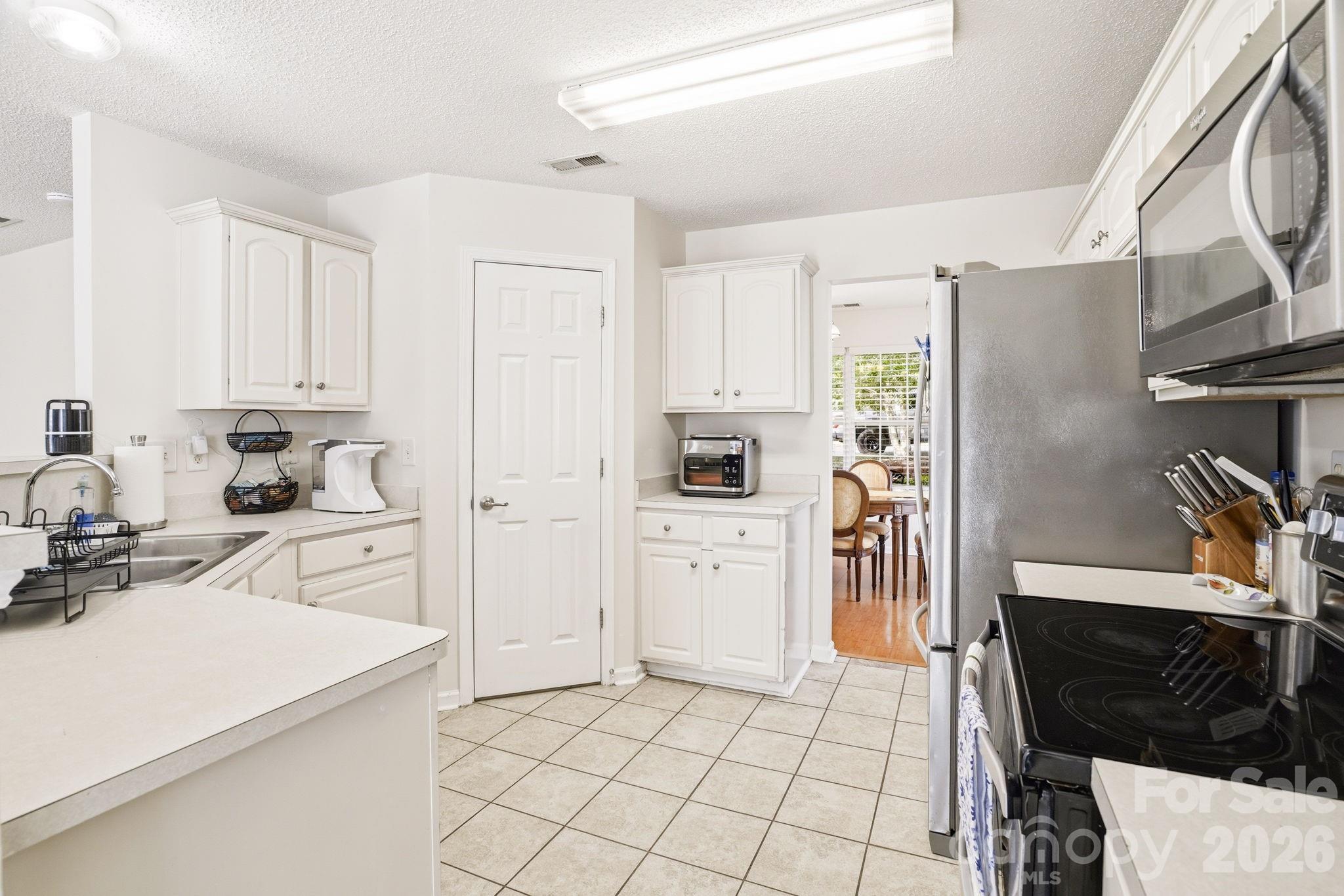 2260 Wexford Way