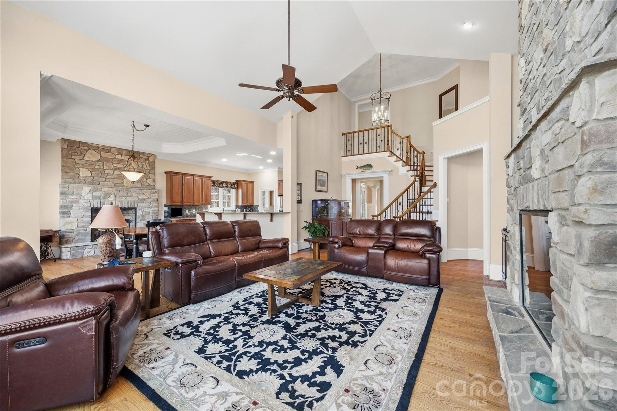 8238 Victoria Lake Drive