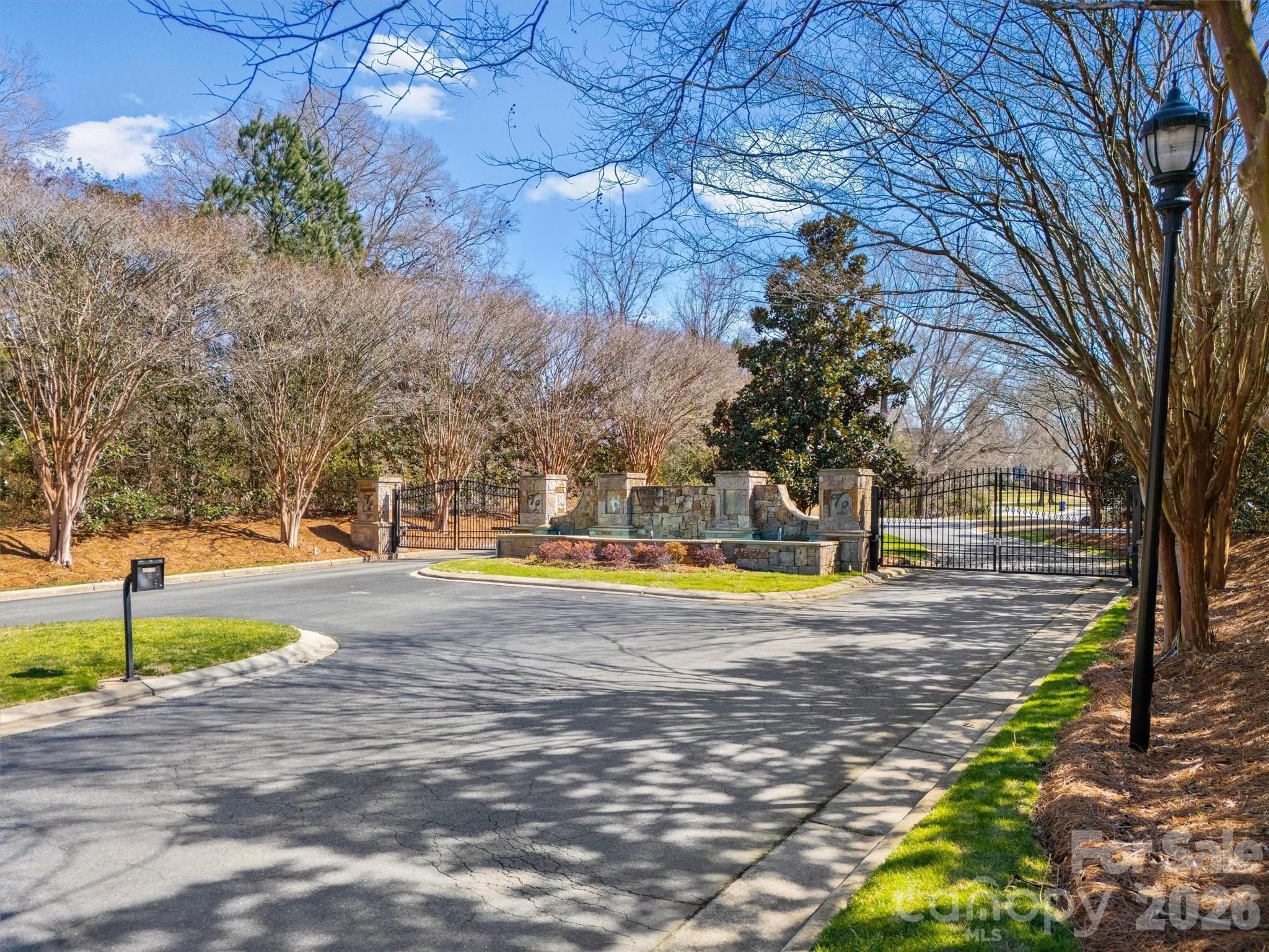 8238 Victoria Lake Drive