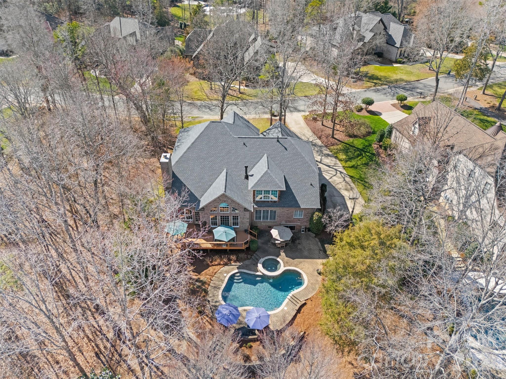 8238 Victoria Lake Drive
