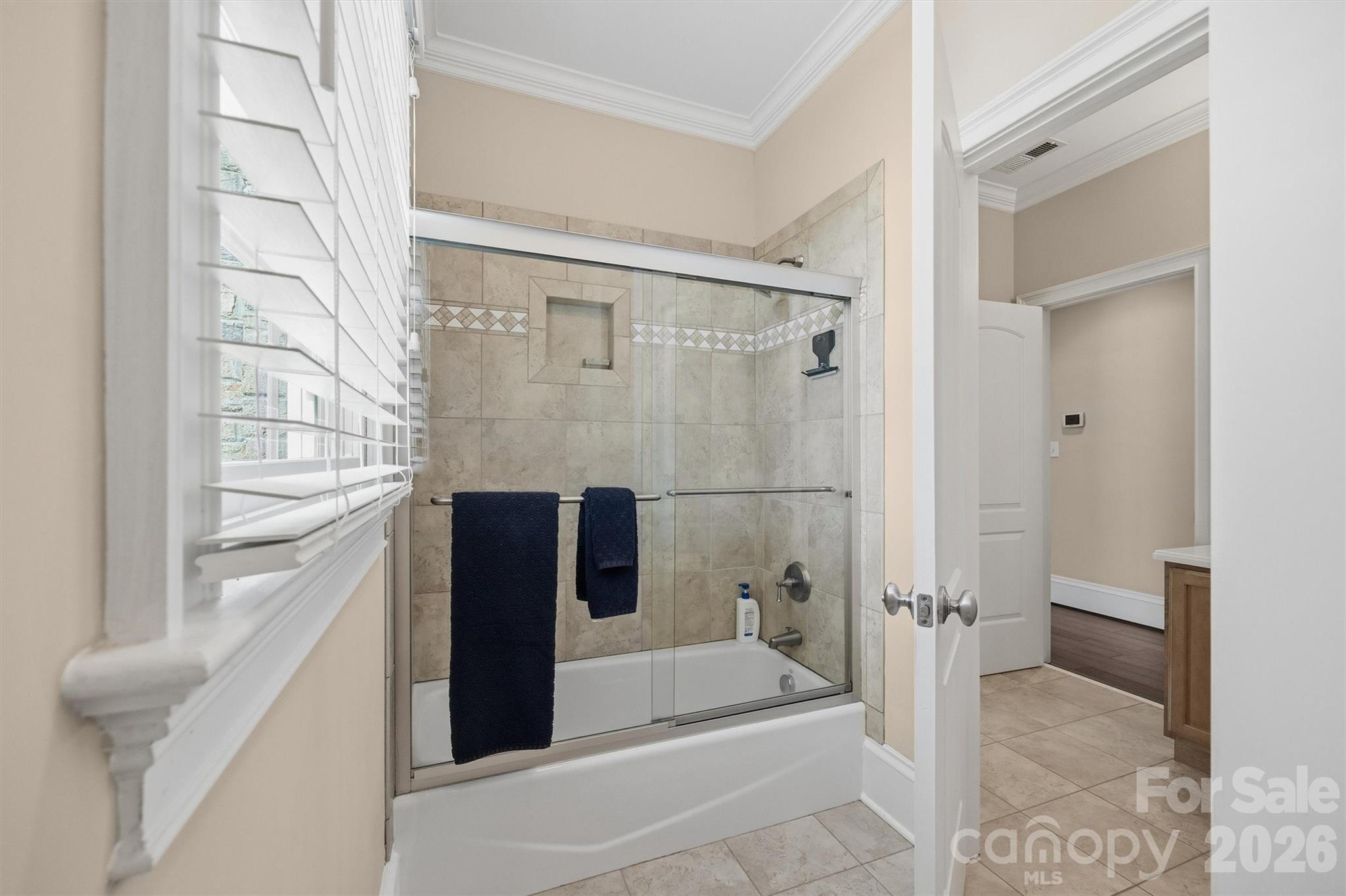 8238 Victoria Lake Drive
