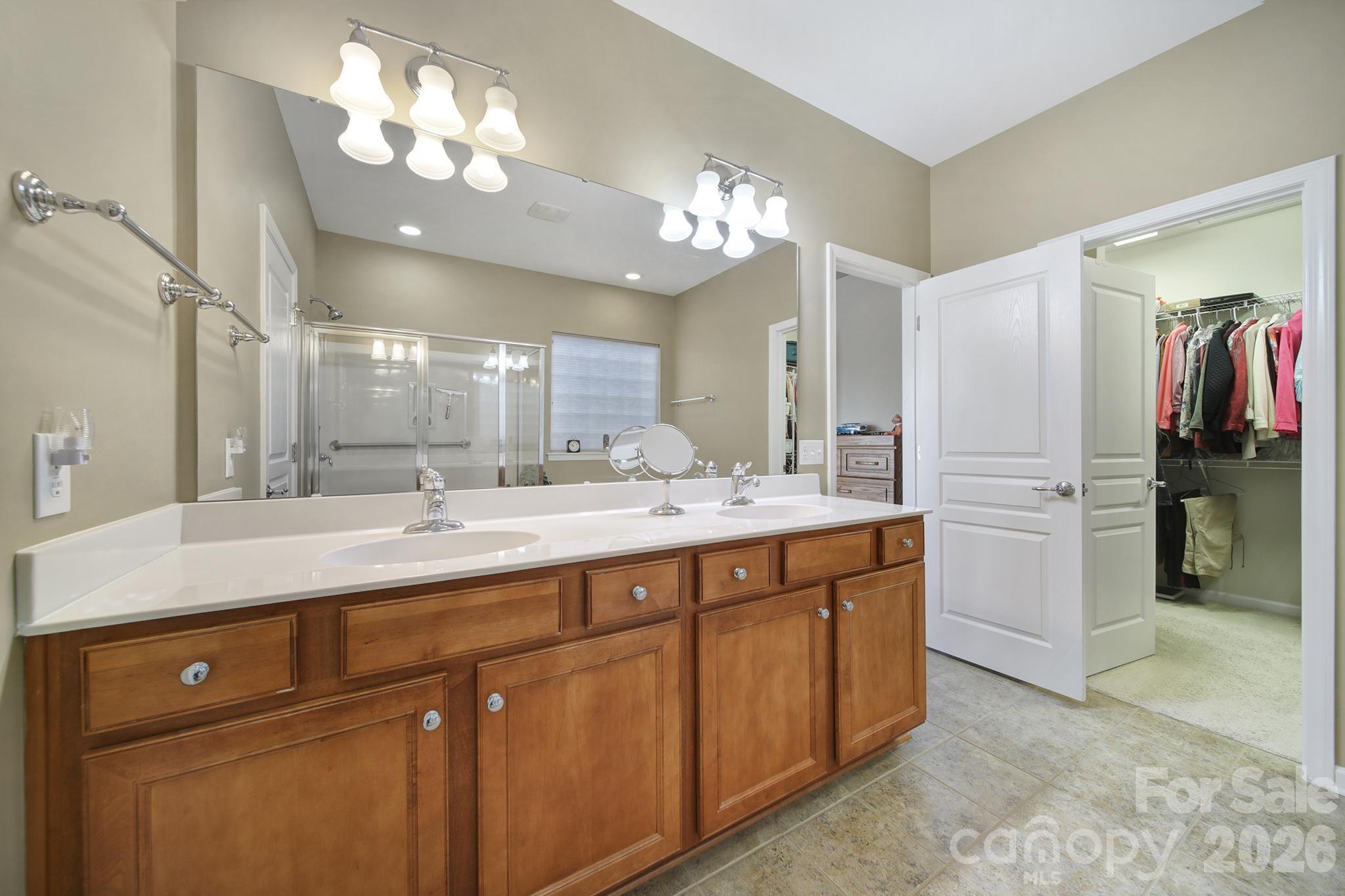 52083 Longspur Lane