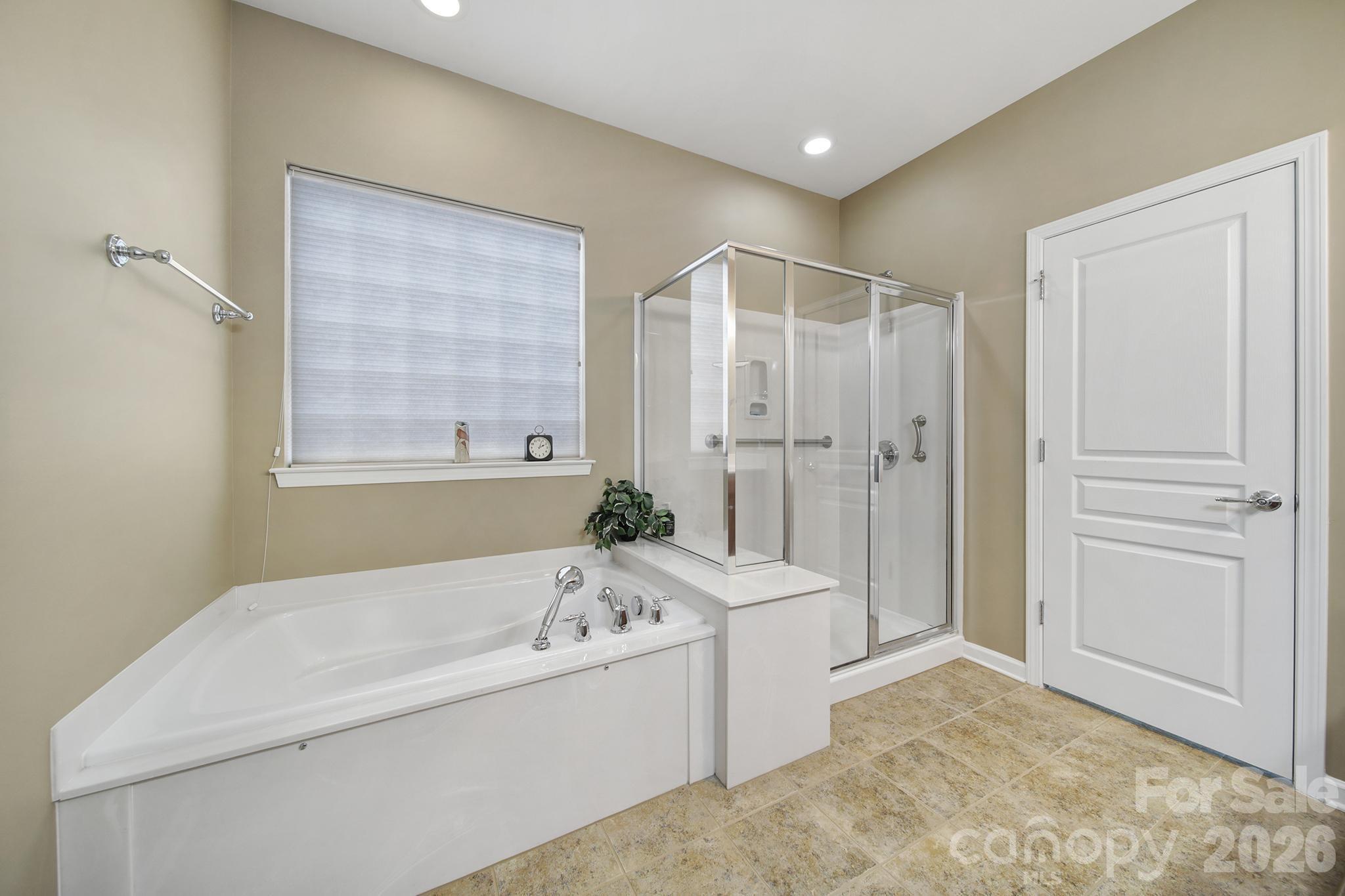 52083 Longspur Lane