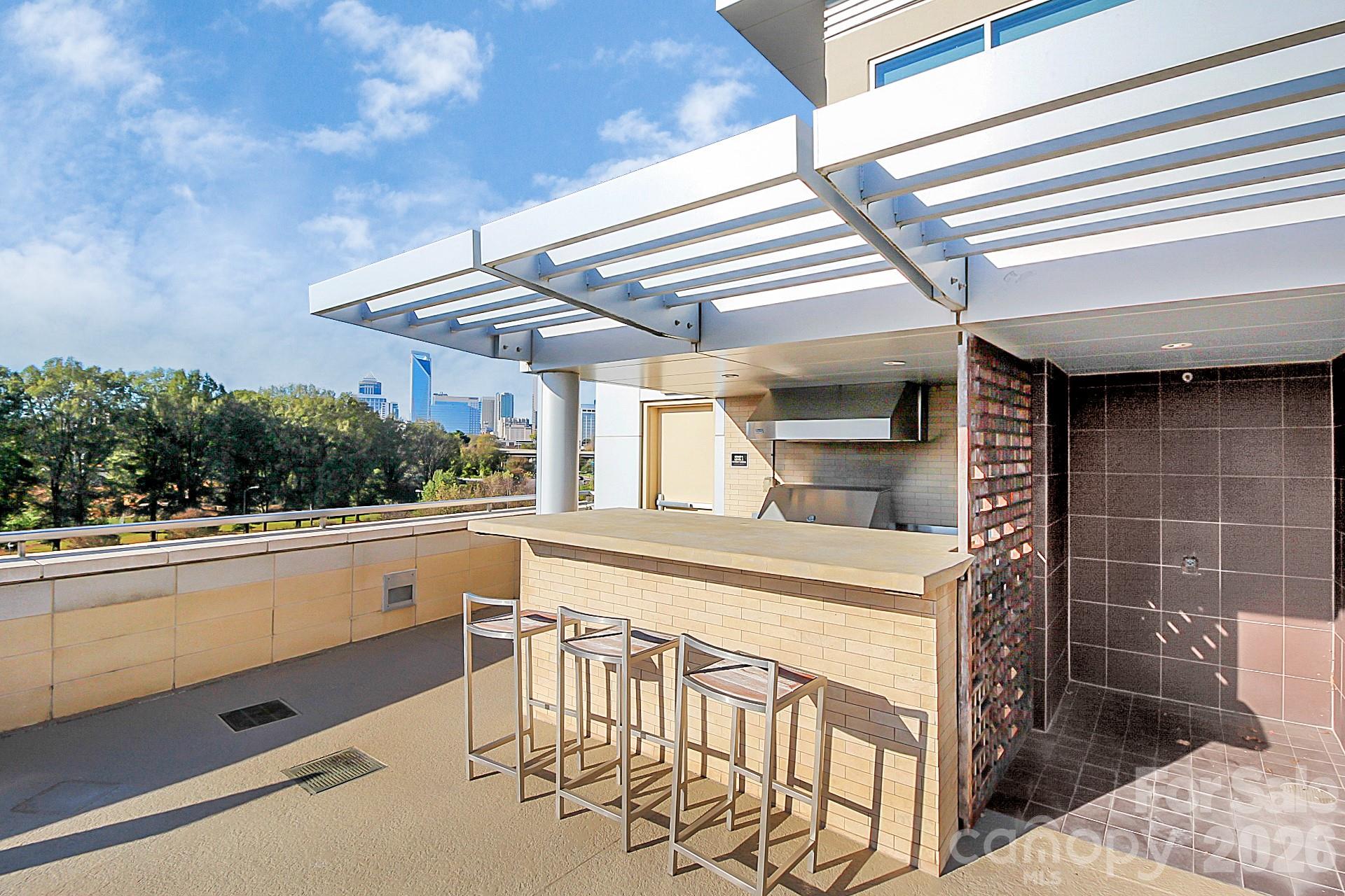 1133 Metropolitan Avenue Unit: 615