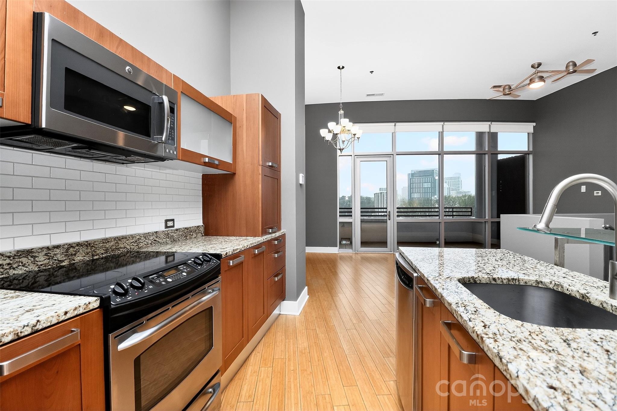 1133 Metropolitan Avenue Unit: 615
